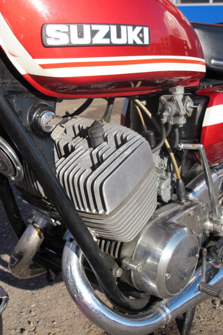 SUZUKI T250-image-15