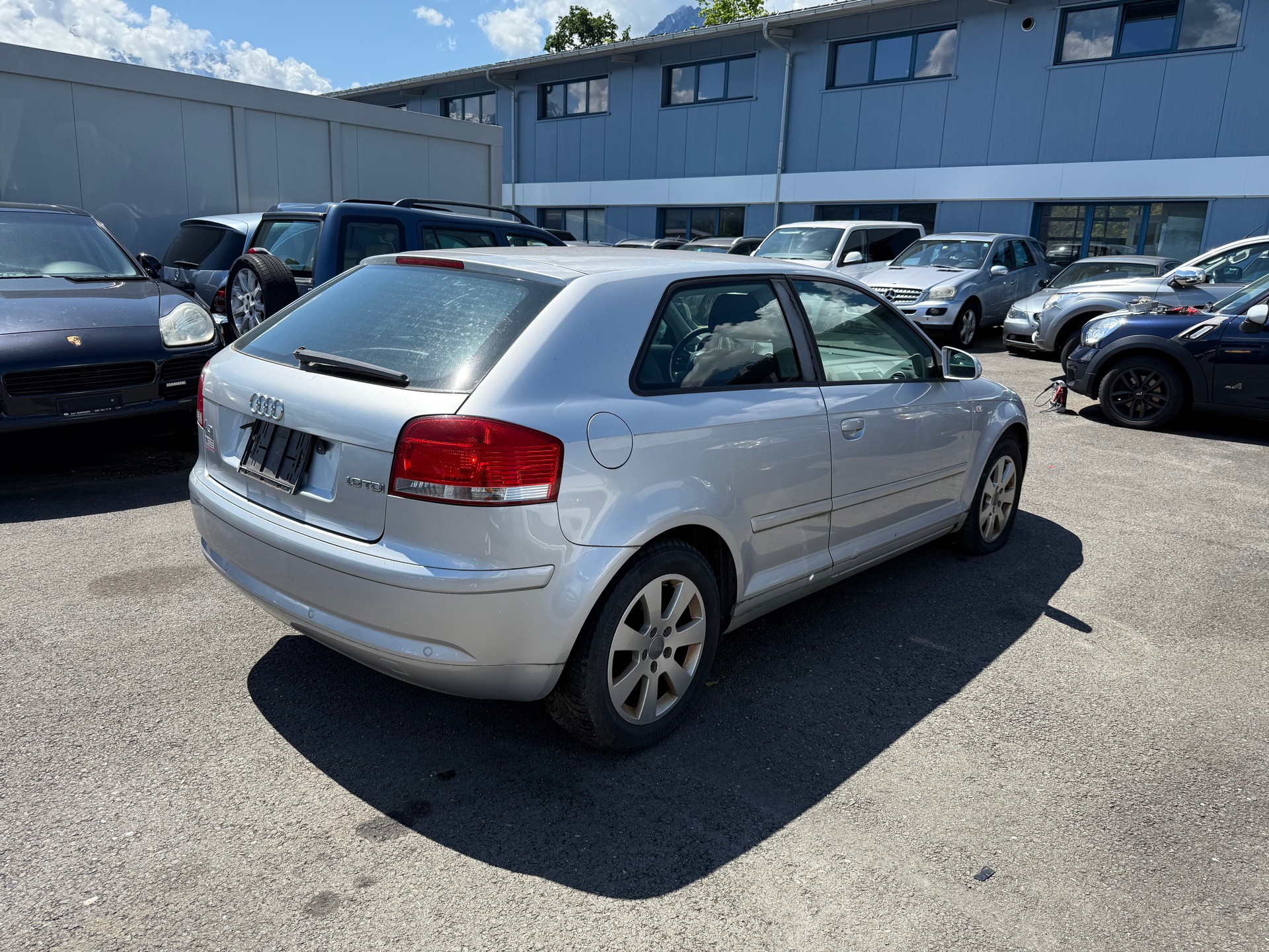 AUDI A3 1.9 TDI Attraction-image-3
