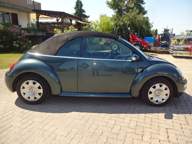 VW Beetle Cabrio 1.6-image-5