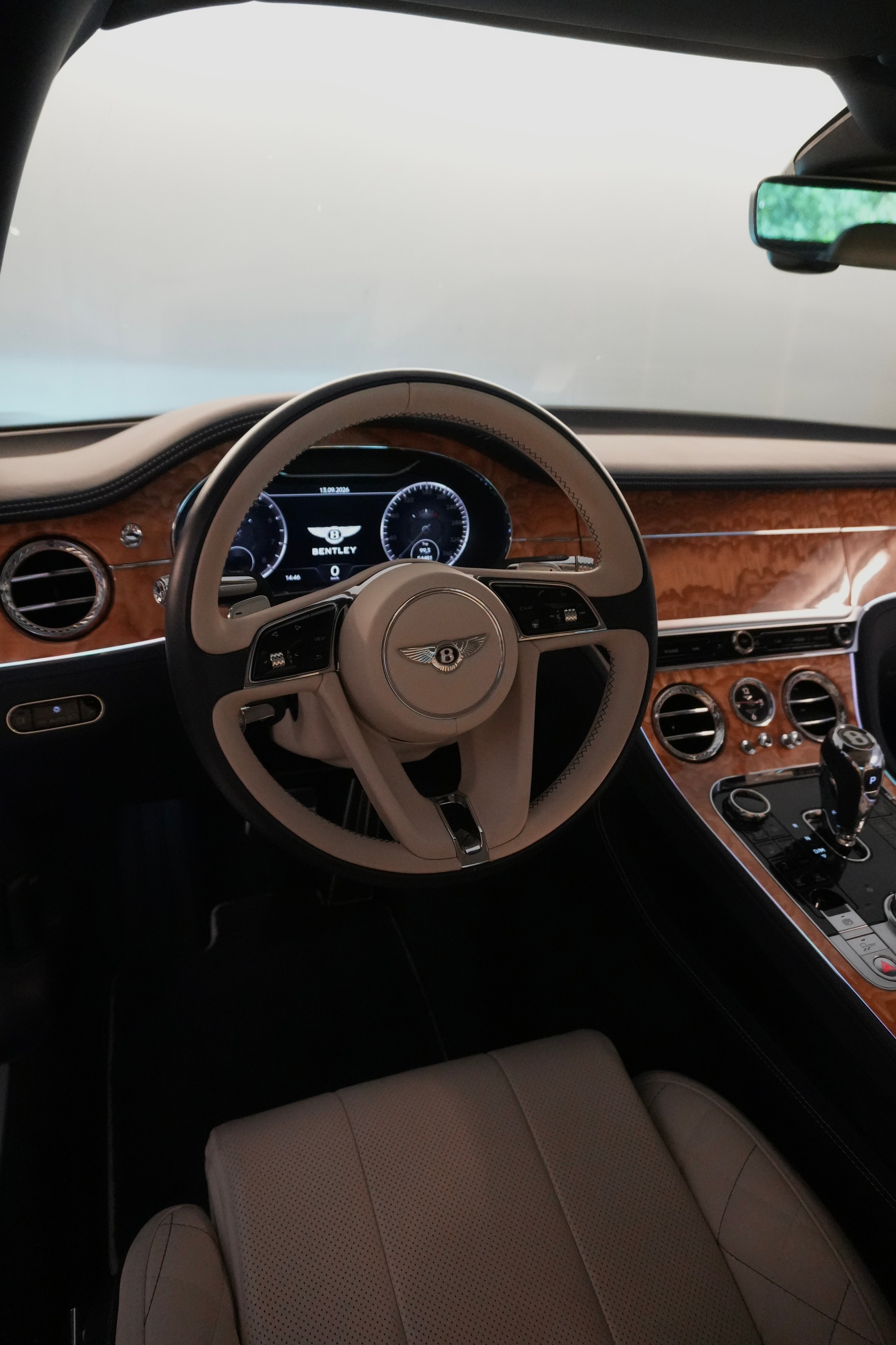 BENTLEY Continental GTC 6.0 W12-image-5