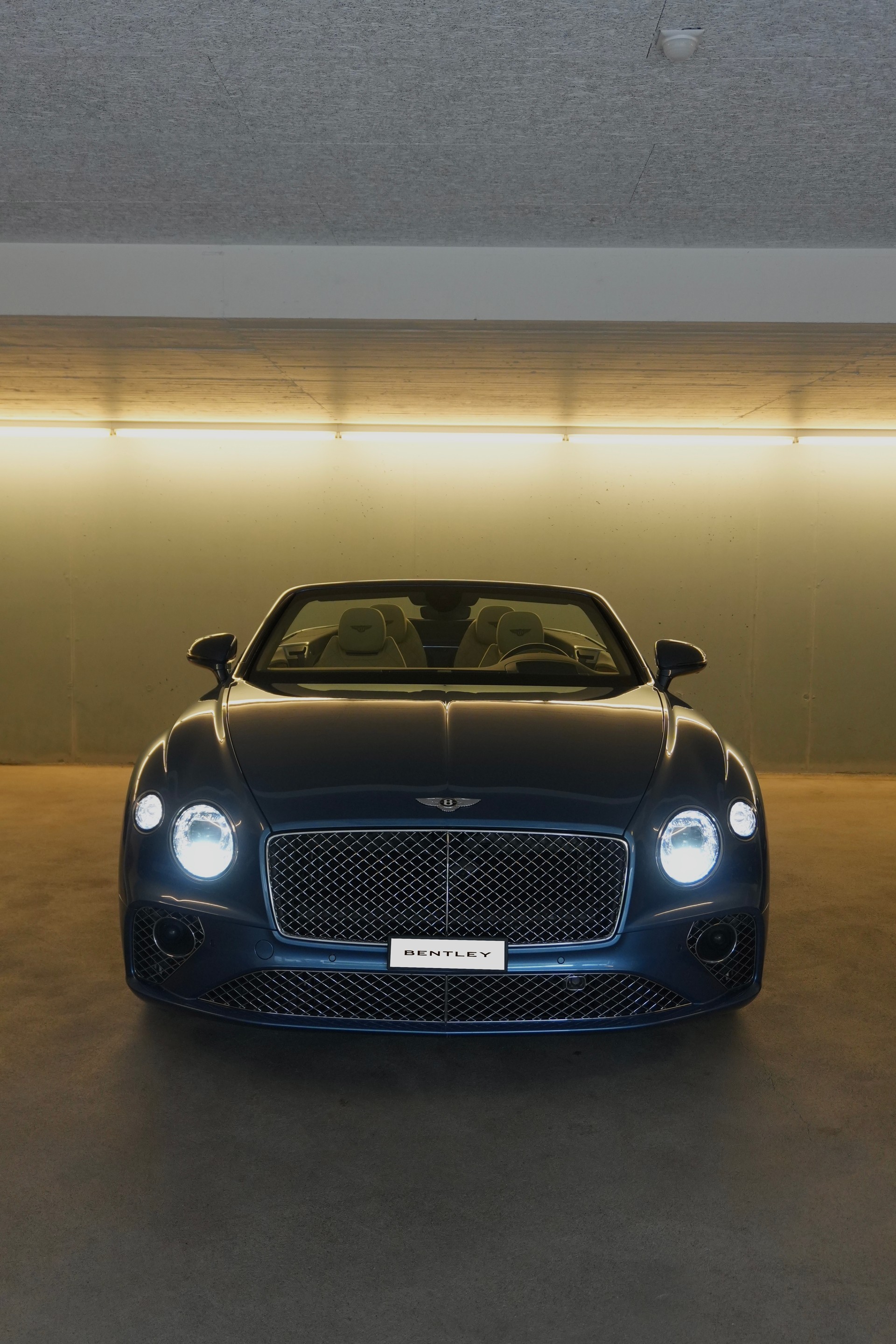 BENTLEY Continental GTC 6.0 W12-image-1