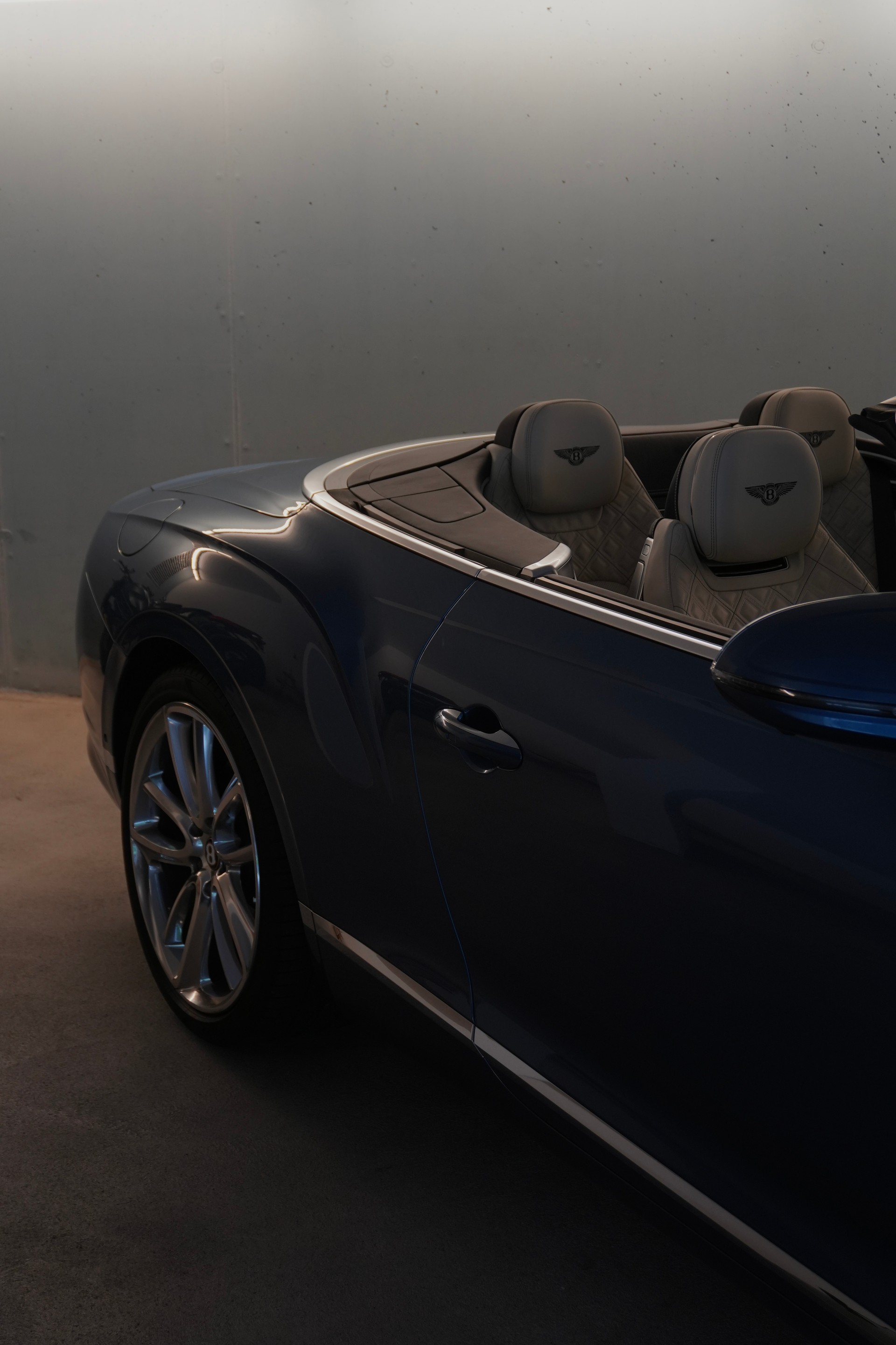 BENTLEY Continental GTC 6.0 W12-image-4