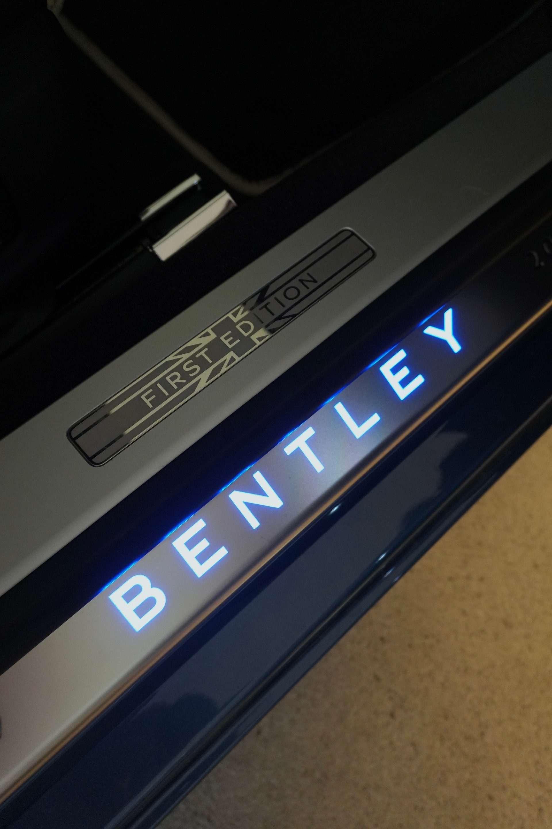 BENTLEY Continental GTC 6.0 W12-image-8
