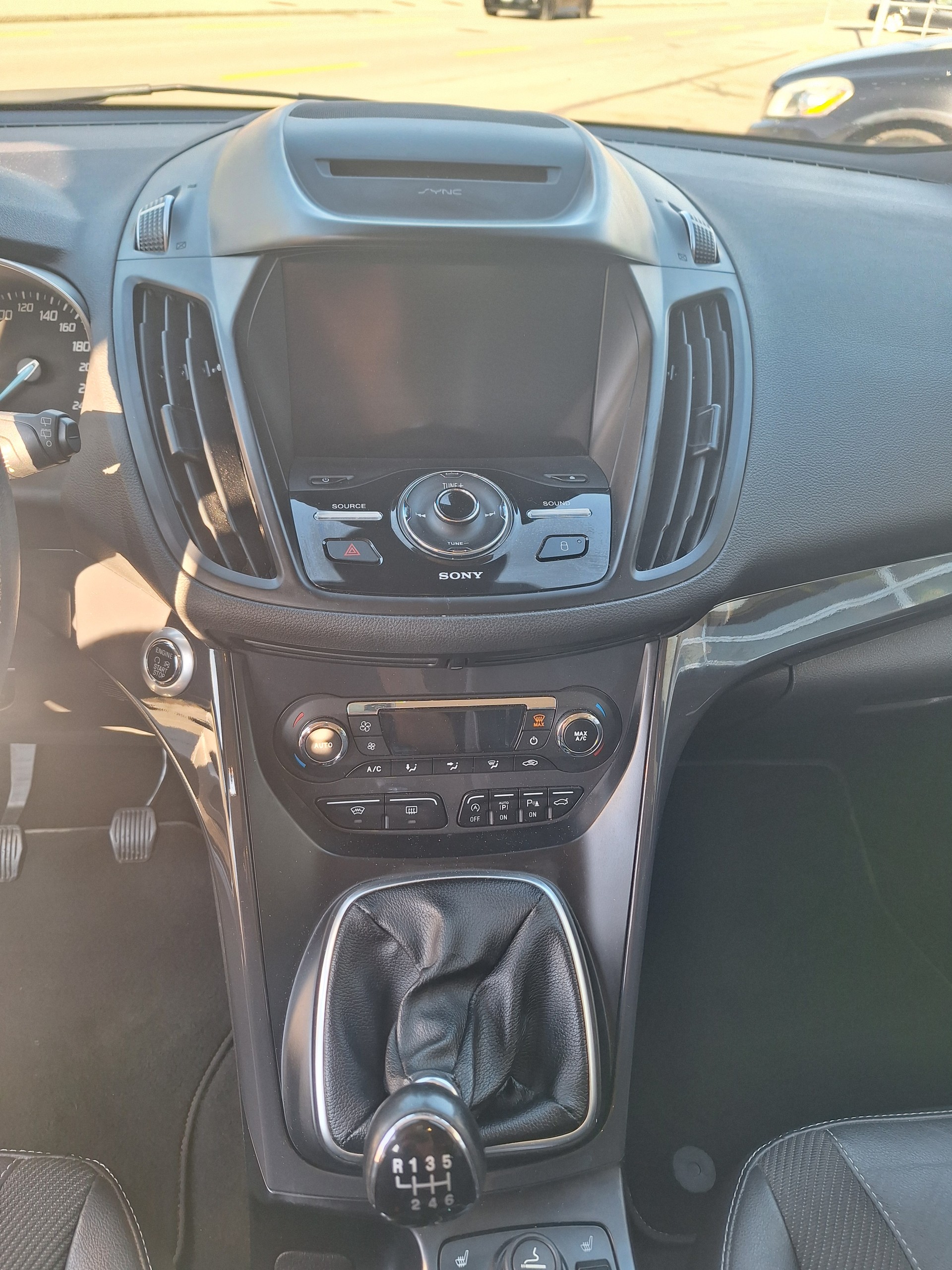 FORD Kuga 2.0 TDCi Titanium 4WD-image-8