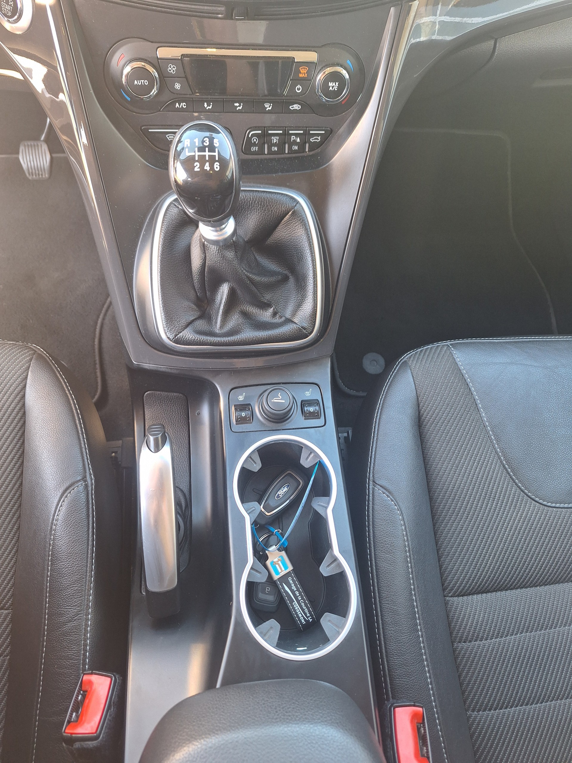 FORD Kuga 2.0 TDCi Titanium 4WD-image-9