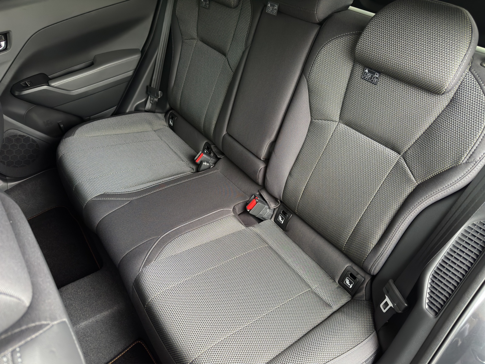 SUBARU Crosstrek 2.0i e-Boxer Passion-image-11