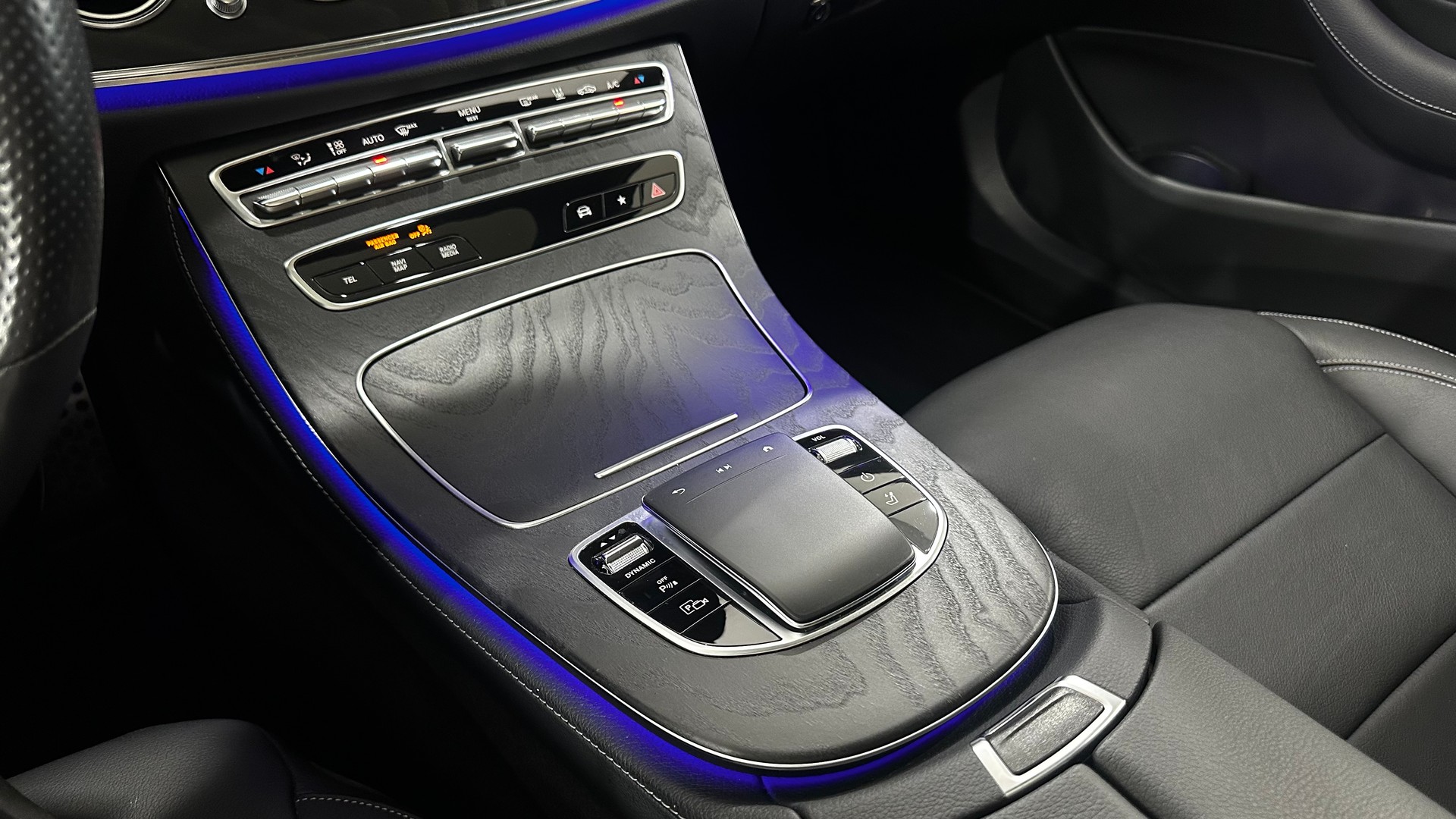 MERCEDES-BENZ E-CLASS S213 Kombi E 300 de A-image-13