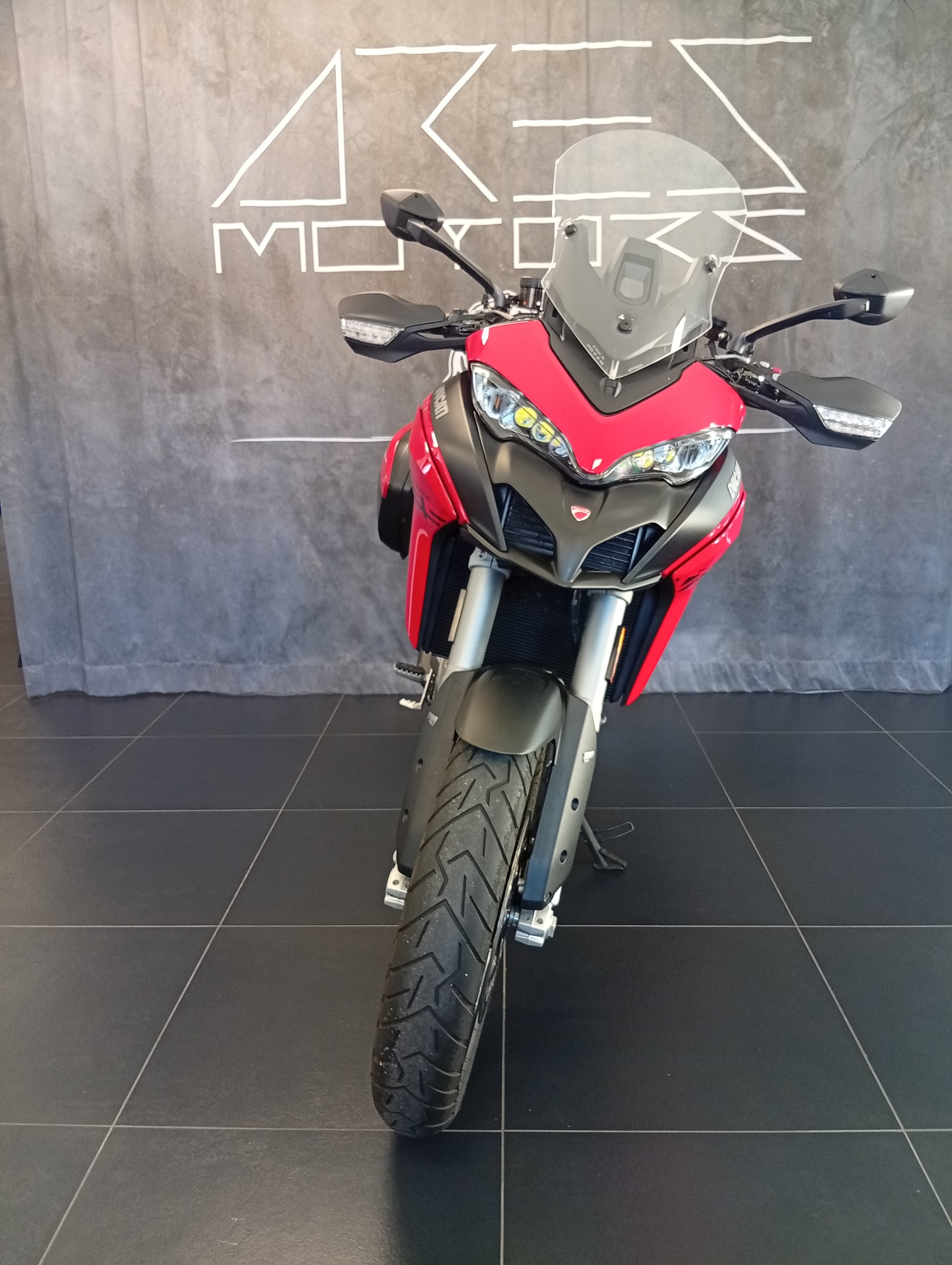DUCATI Multistrada V2 S Touring-showroom-element-2