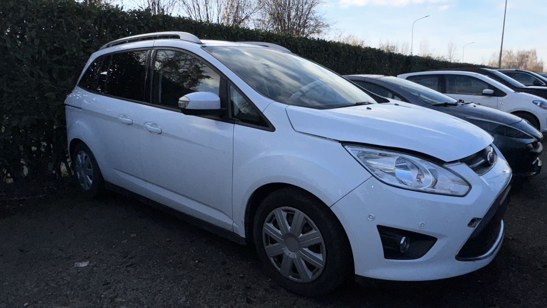 FORD Grand C-Max 1.0 SCTi Ambiente-image-0