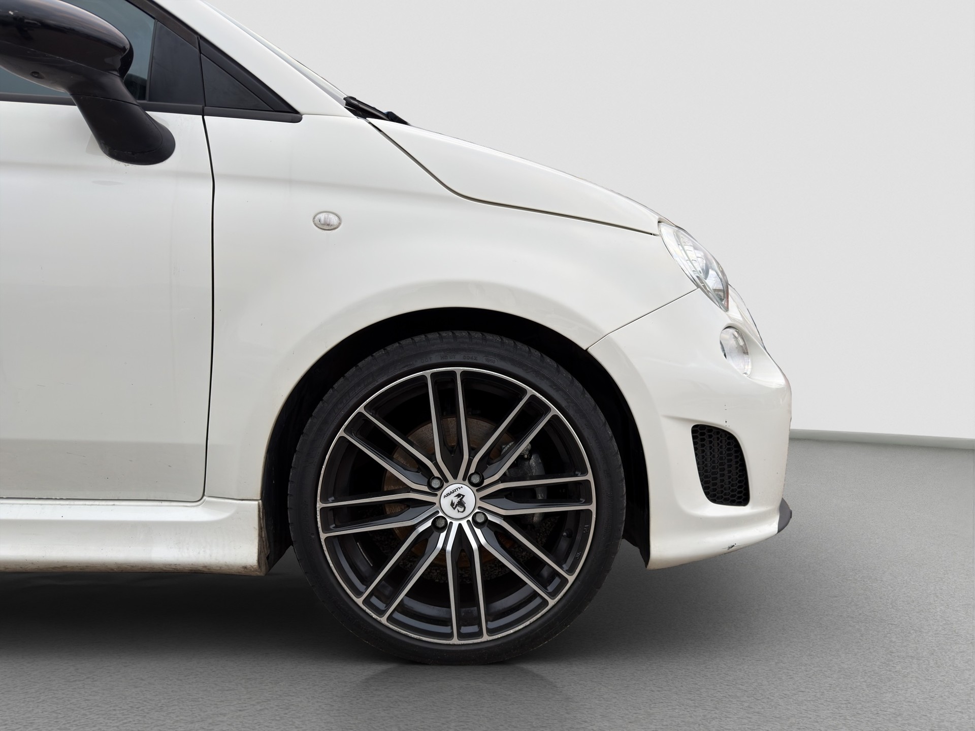 FIAT 500C 1.4 16V Turbo Abarth Dualogic-image-12
