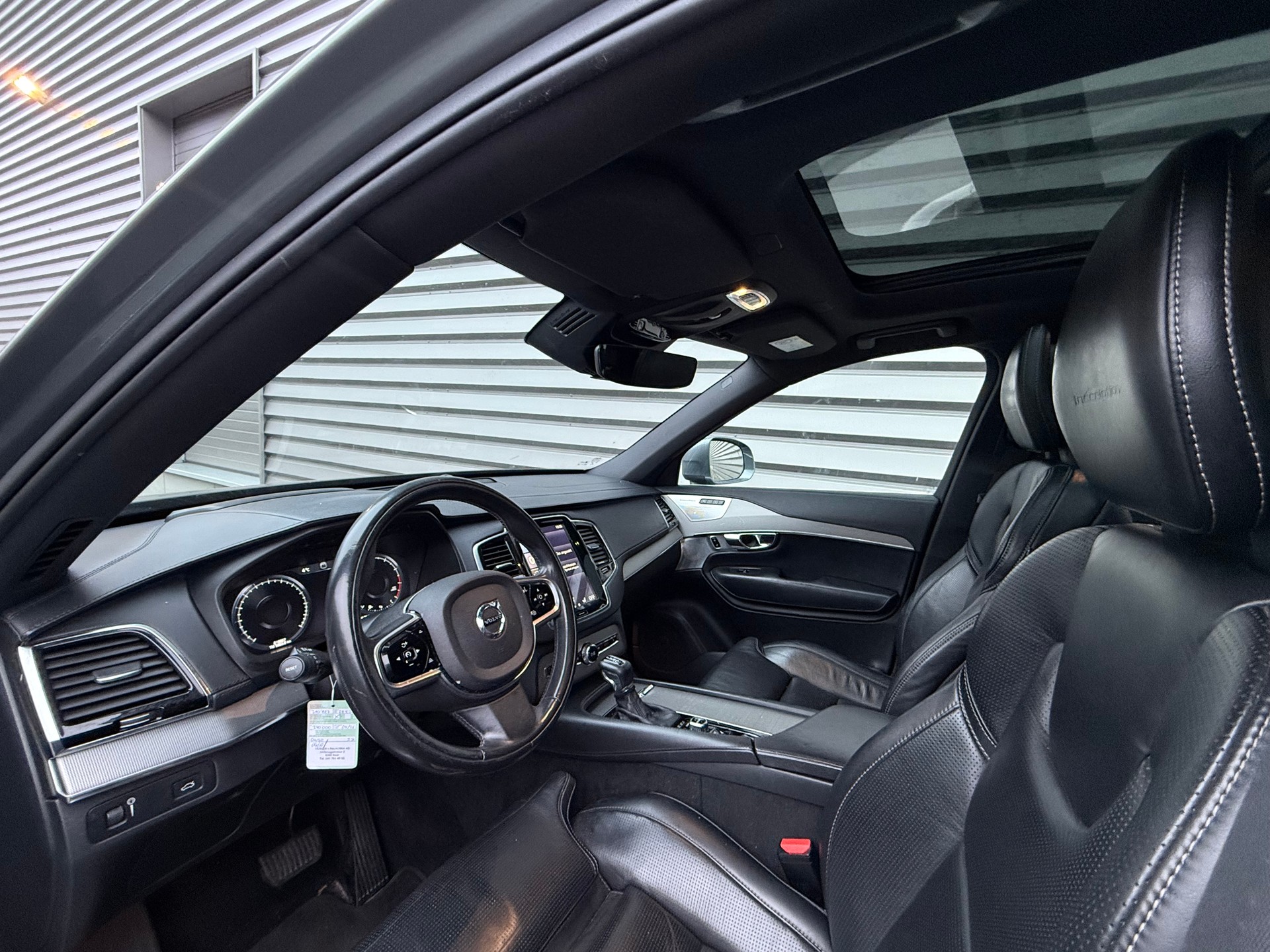 VOLVO XC90 T6 AWD Inscription R-Design Geartronic-image-6