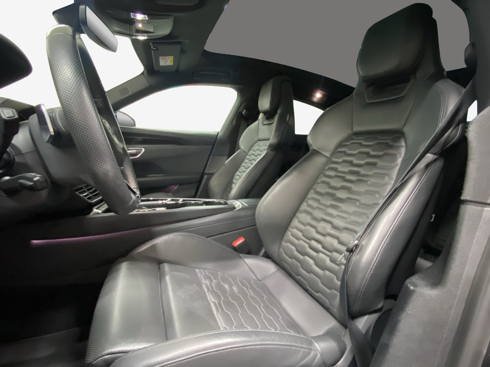 AUDI e-tron GT quattro-image-8