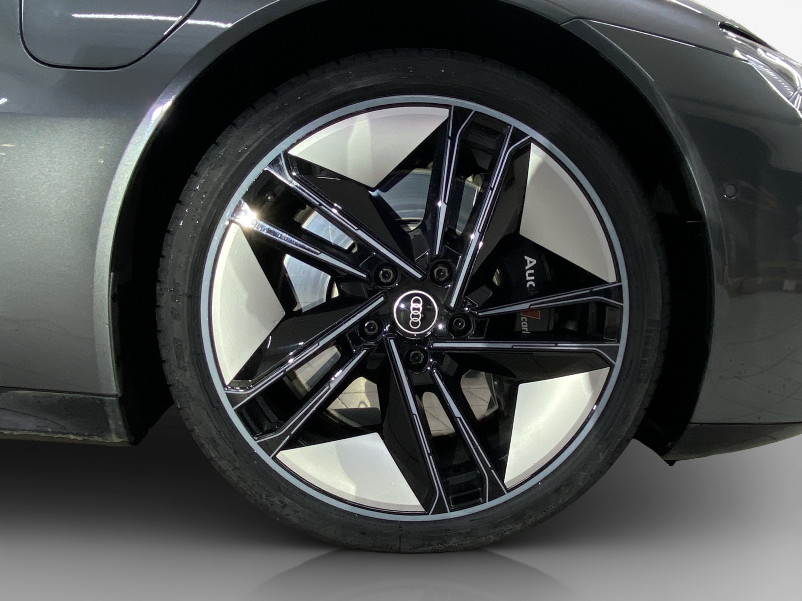 AUDI e-tron GT quattro-image-16