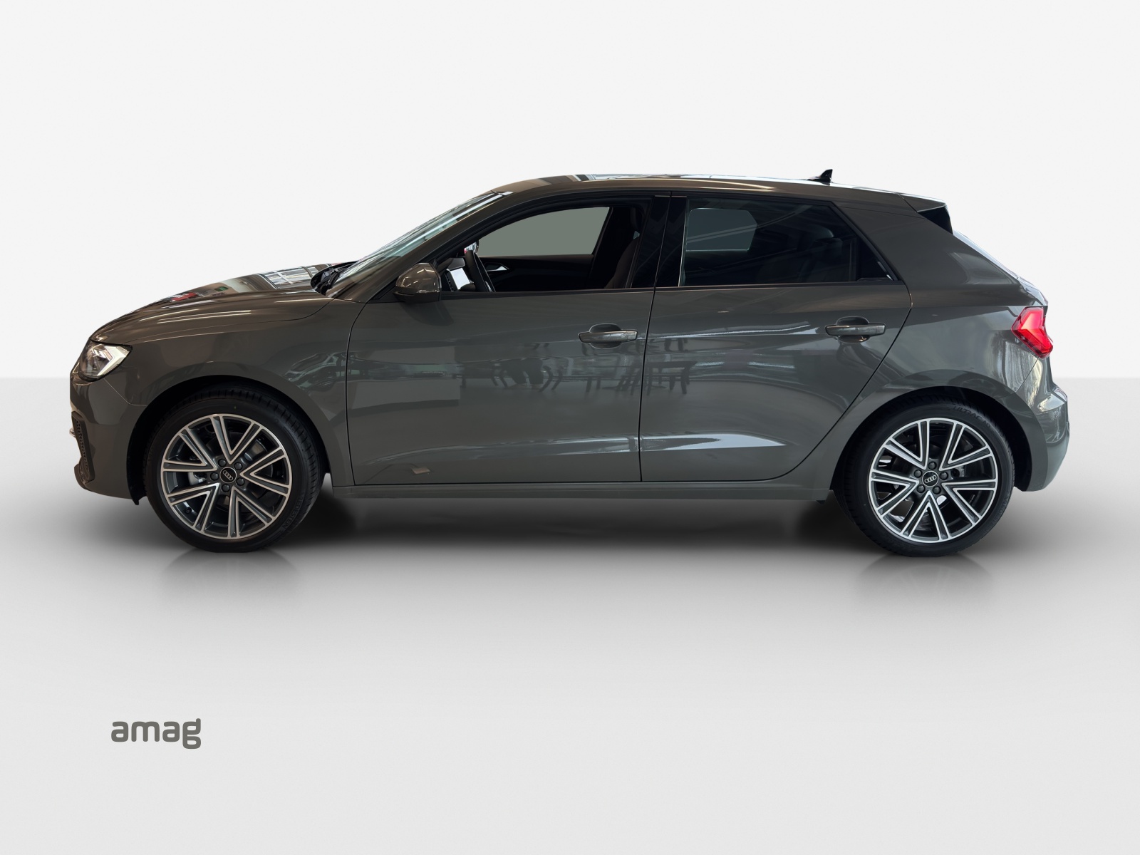 AUDI A1 Sportback 30 TFSI Attraction S-tronic-image-1