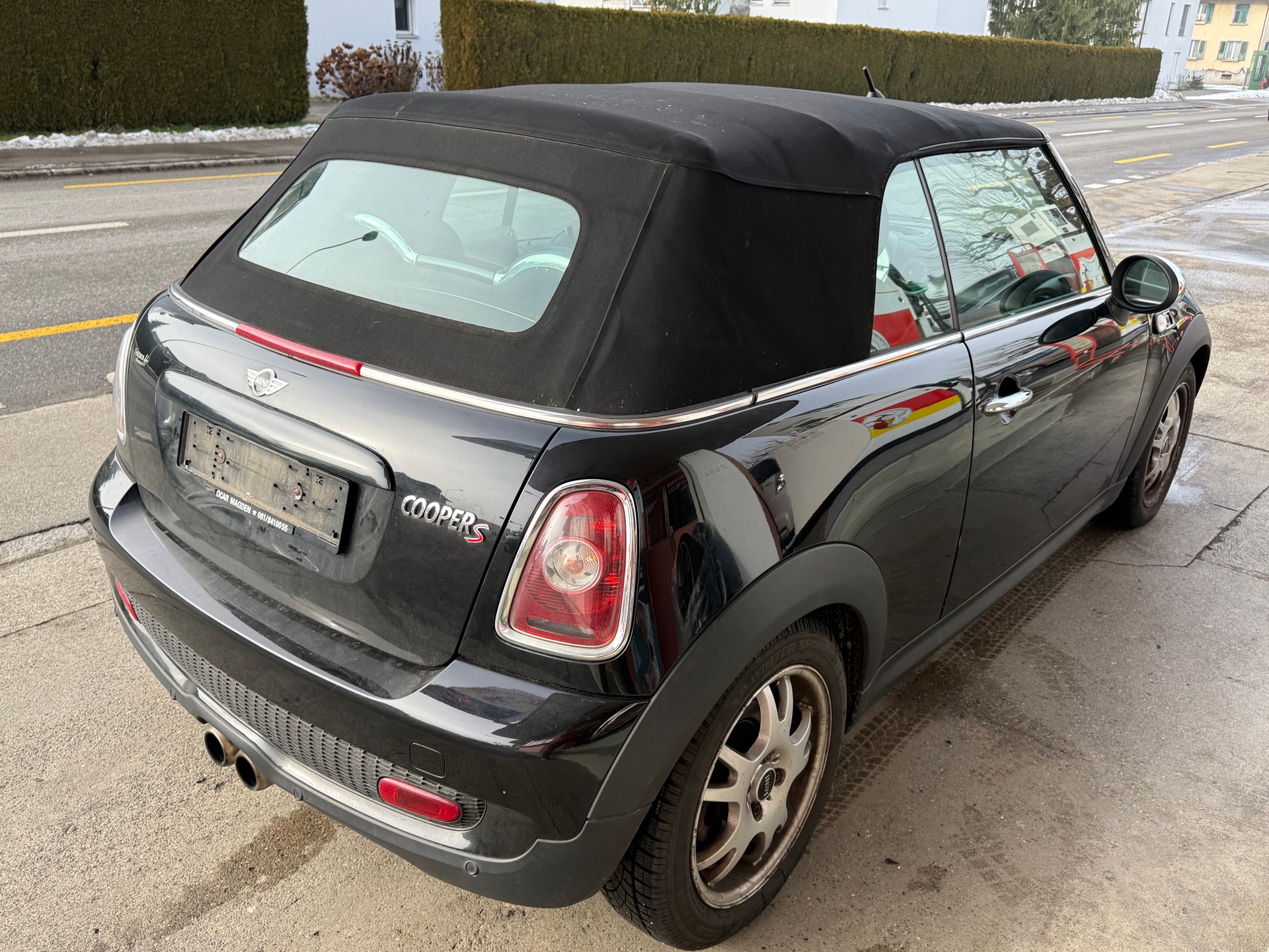 MINI Cooper S Cabriolet-image-3