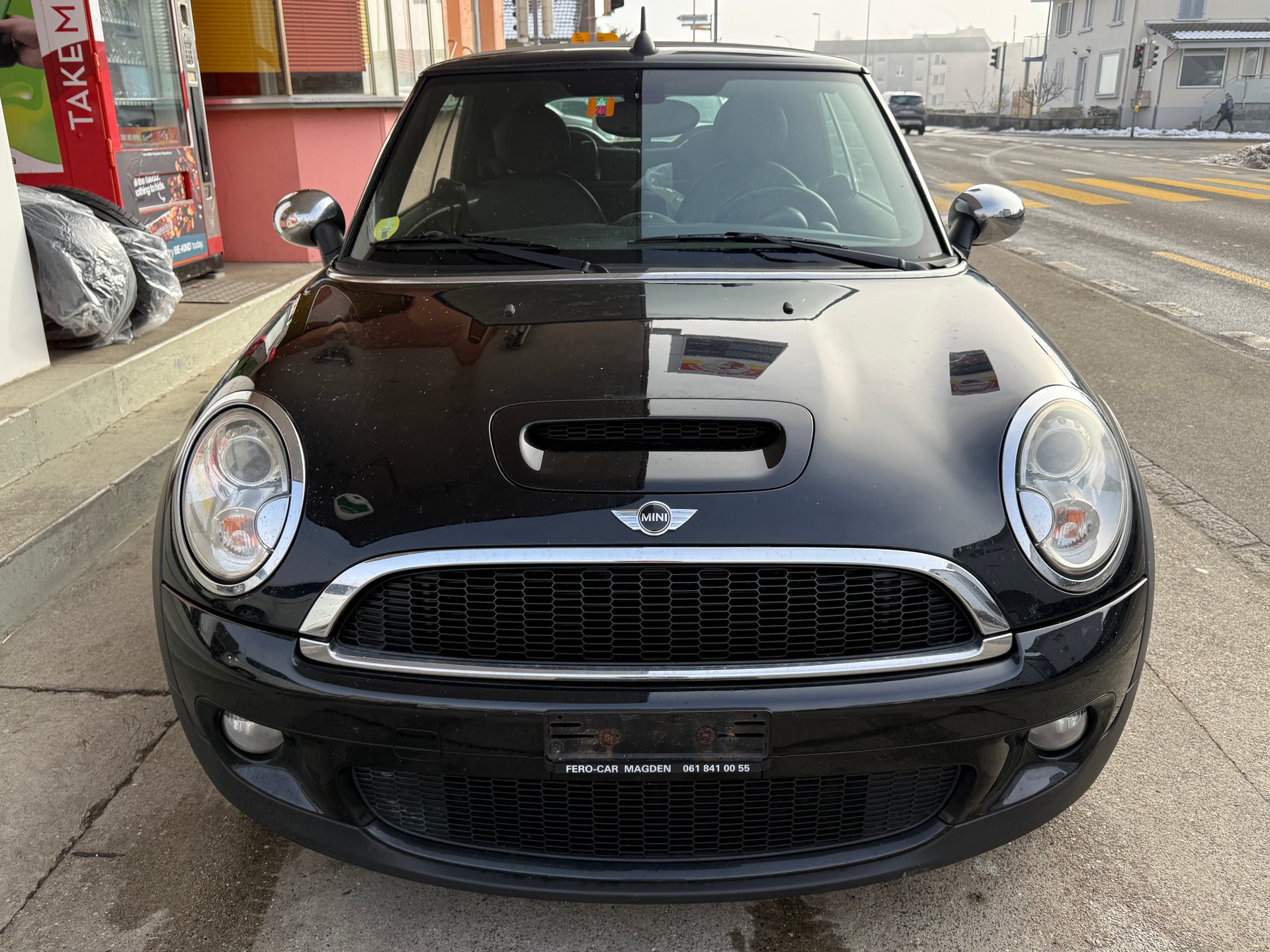 MINI Cooper S Cabriolet-image-0