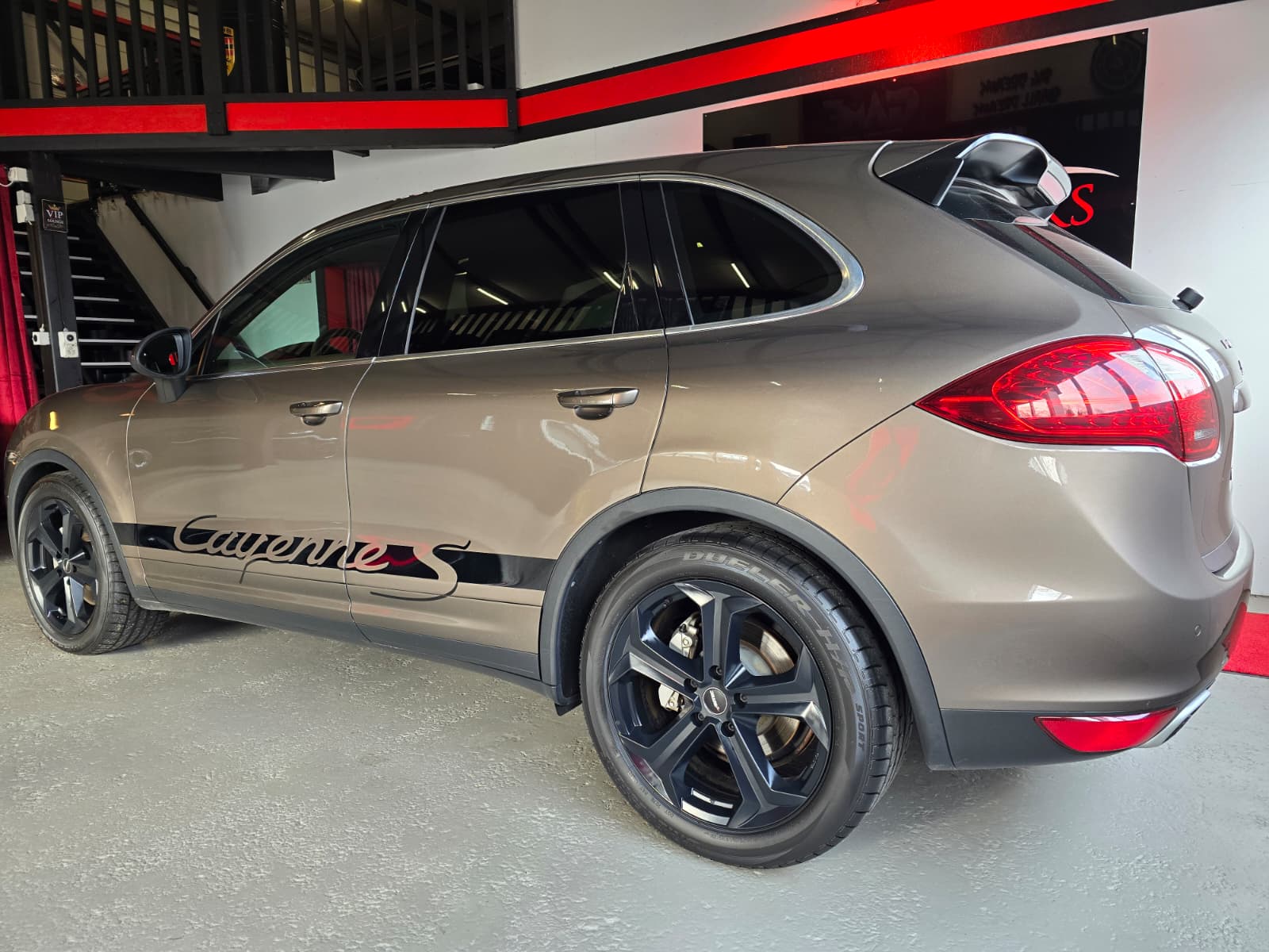 PORSCHE Cayenne S-image-2