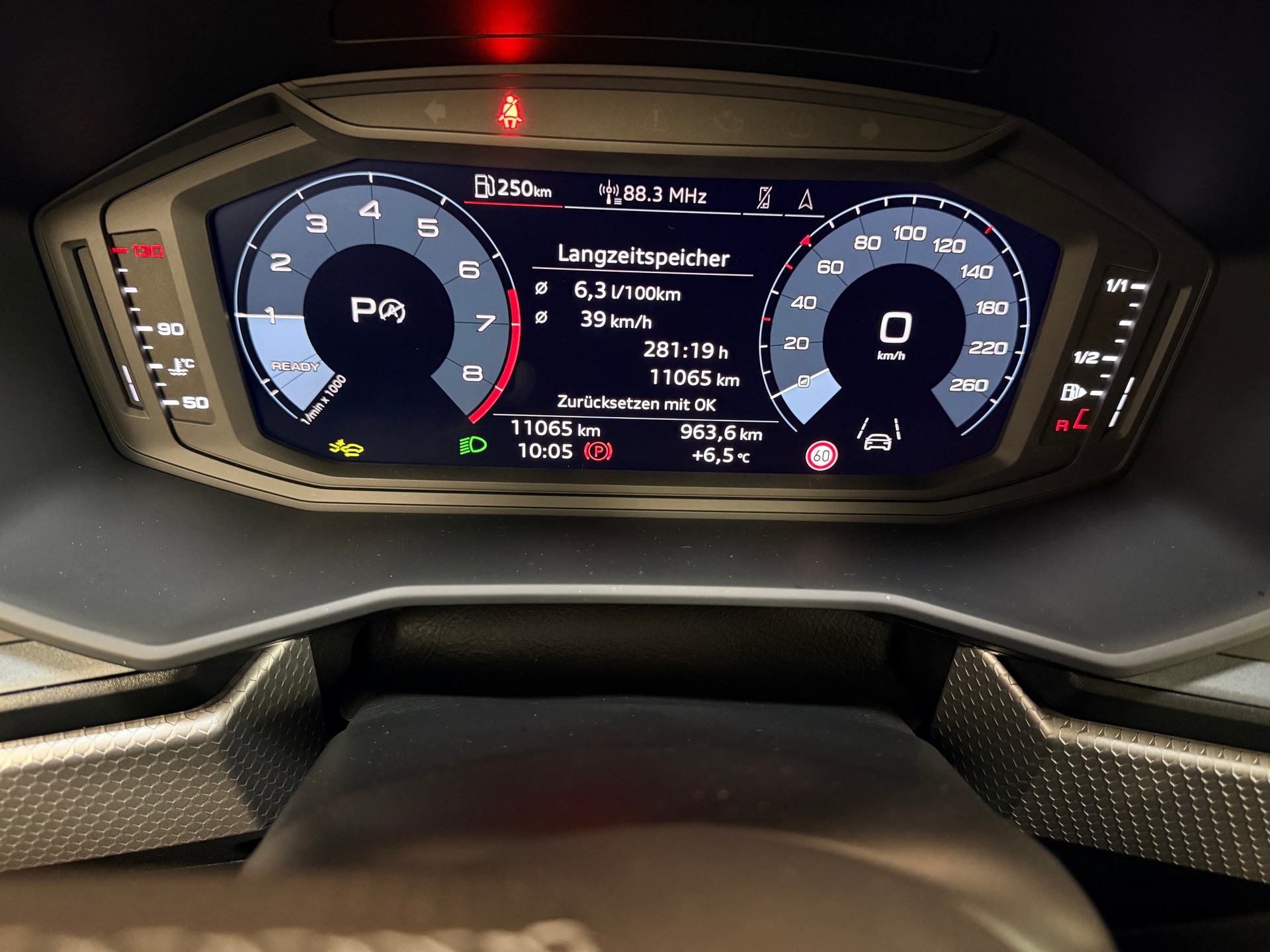 AUDI A1 Sportback 30 TFSI S-Line Attraction 116PS Mod.2025 S-tronic-image-8