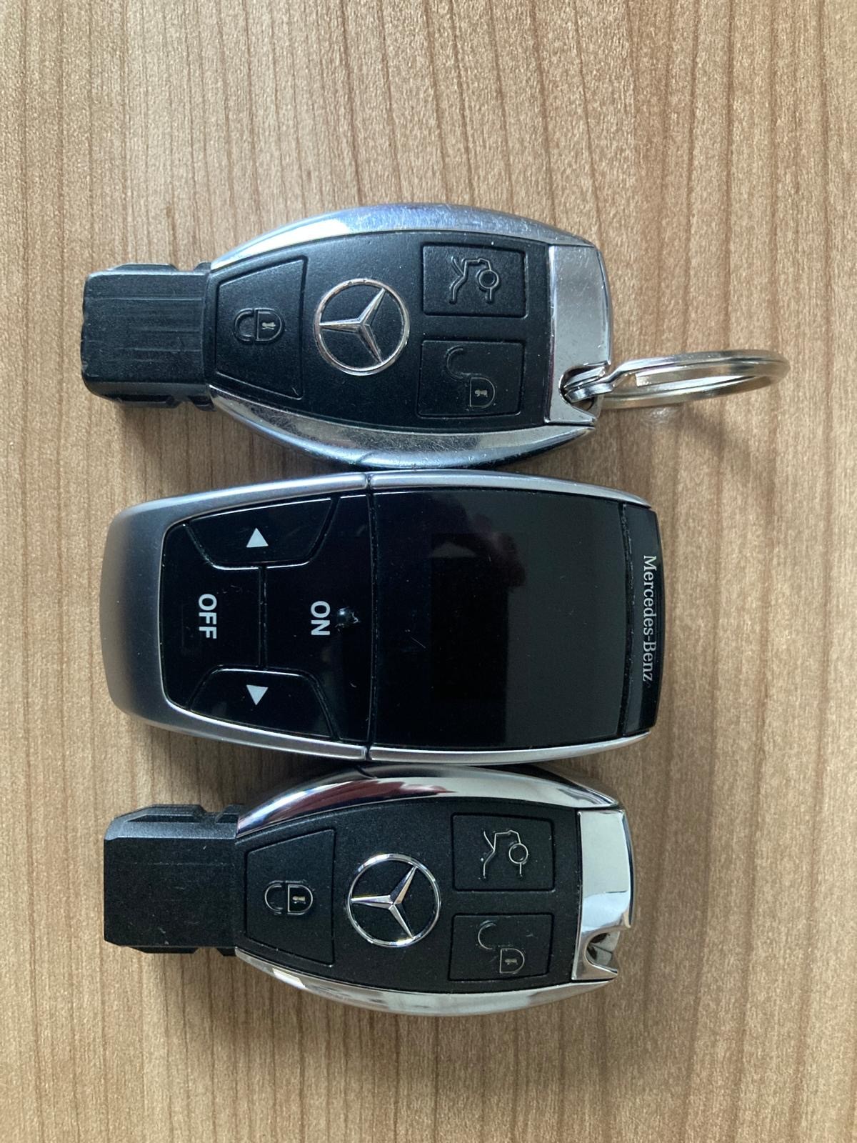 MERCEDES-BENZ E 250 BlueTEC Avantgarde 4Matic 7G-Tronic-image-27