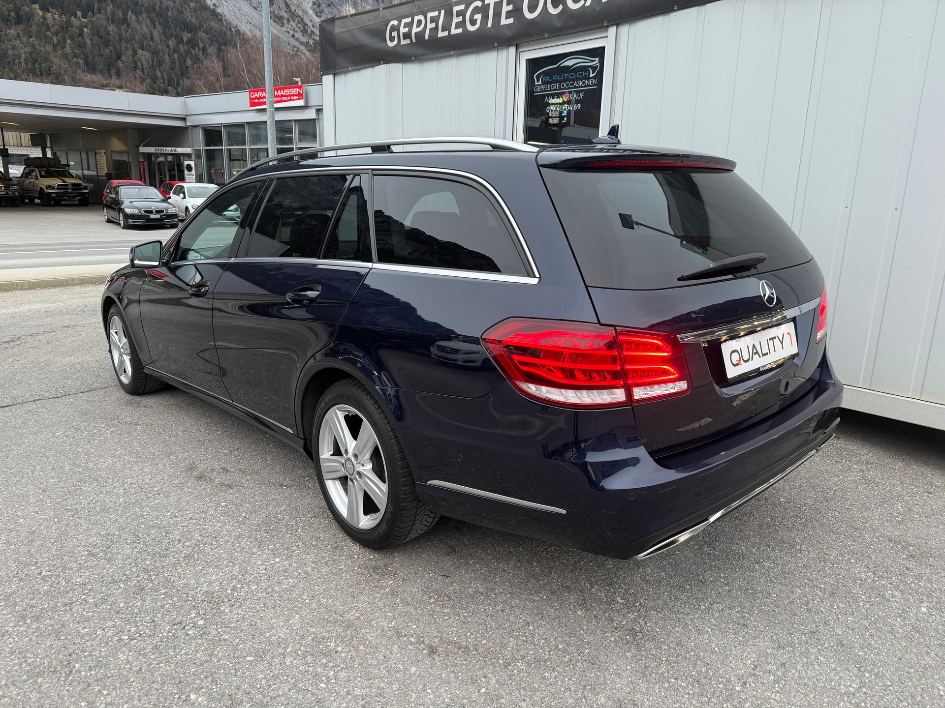 MERCEDES-BENZ E 250 BlueTEC Avantgarde 4Matic 7G-Tronic-image-6