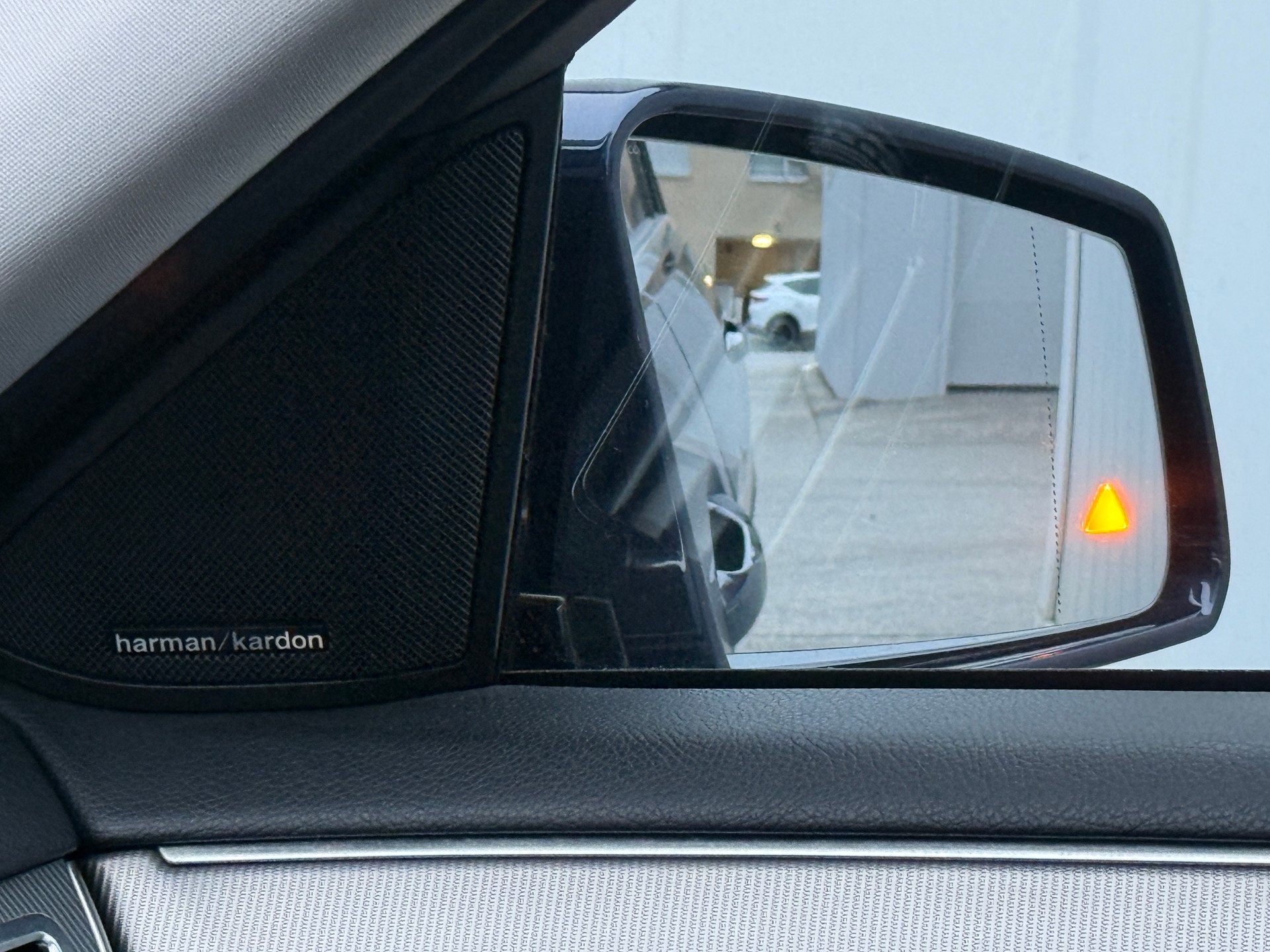 MERCEDES-BENZ E 250 BlueTEC Avantgarde 4Matic 7G-Tronic-image-26
