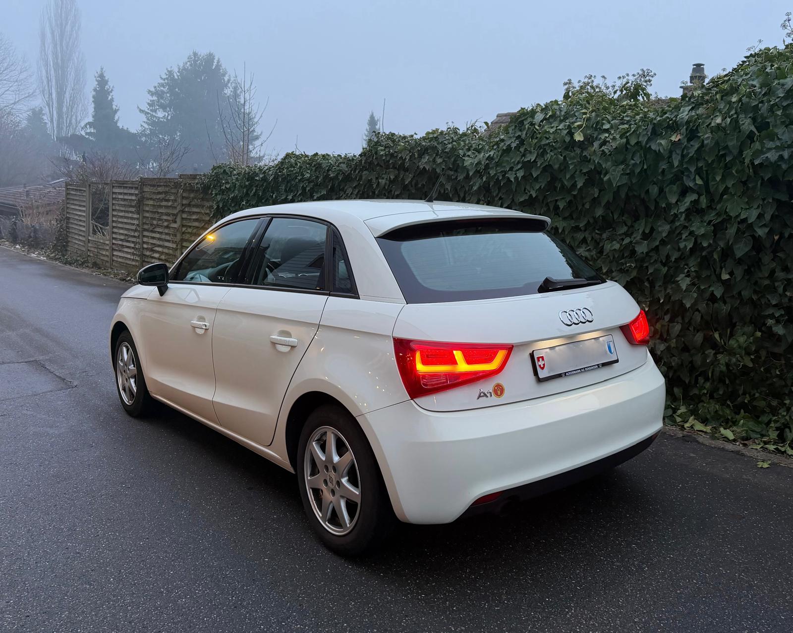 AUDI A1 Sportback 1.2 TFSI admired-image-1