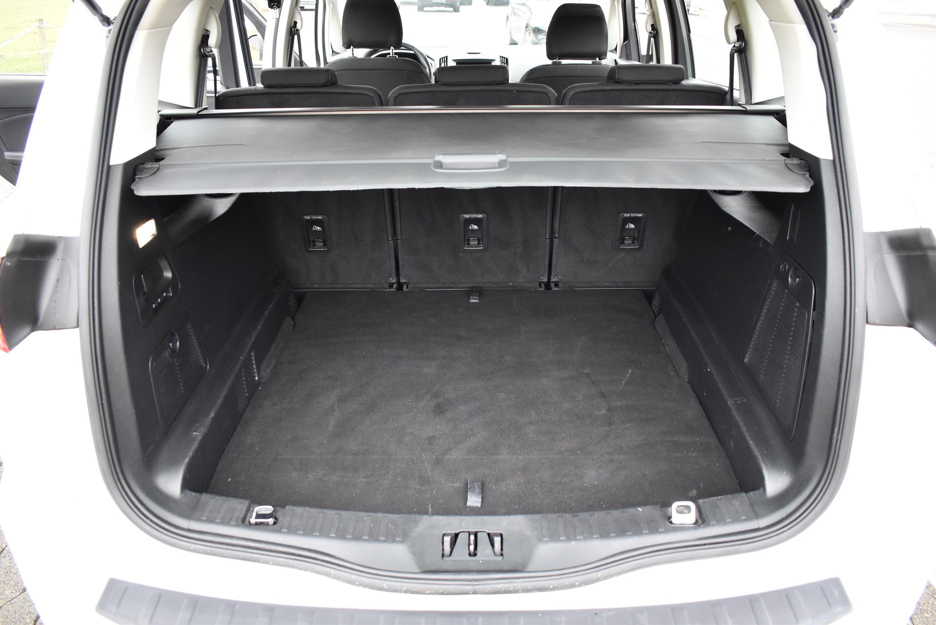FORD S-Max 2.0 TDCi 150 Trend-image-12