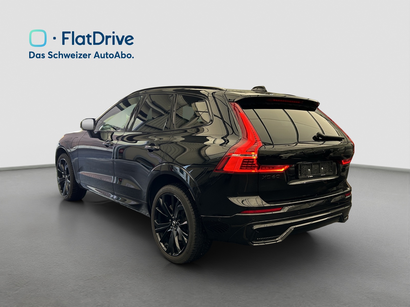 VOLVO XC60 T6 eAWD PluginHybrid Ultra Dark Geartronic - Anhängevorrichtung - Head-up Display-image-2