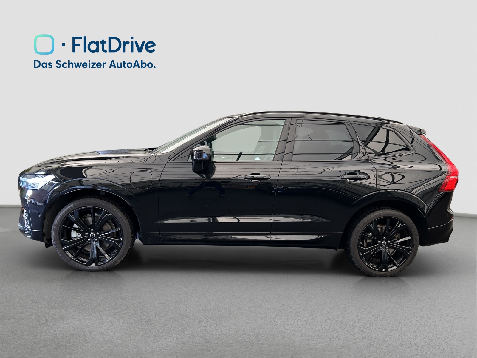 VOLVO XC60 T6 eAWD PluginHybrid Ultra Dark Geartronic - Anhängevorrichtung - Head-up Display-image-1