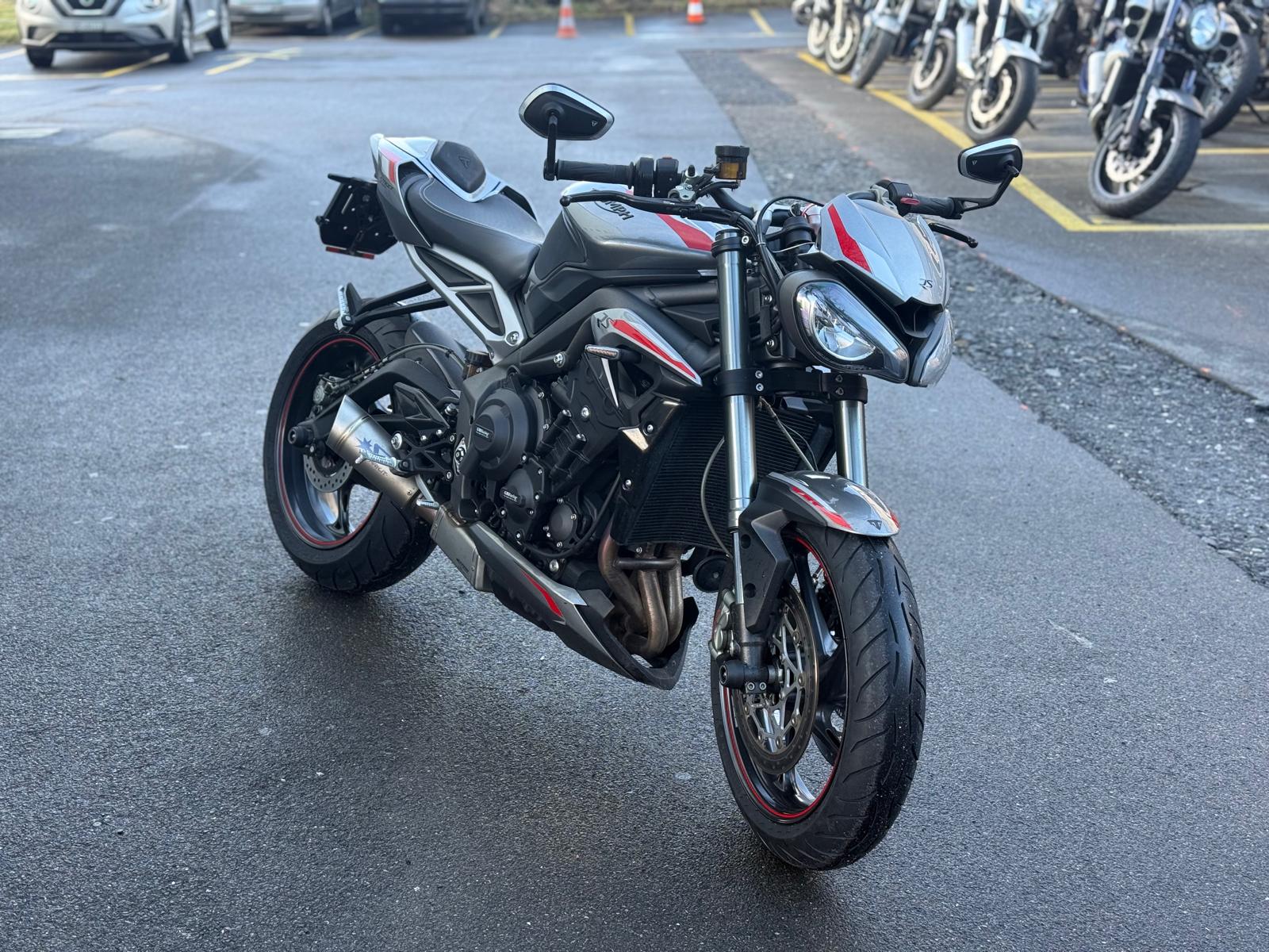 TRIUMPH Street Triple RS 765 ABS-showroom-element-1