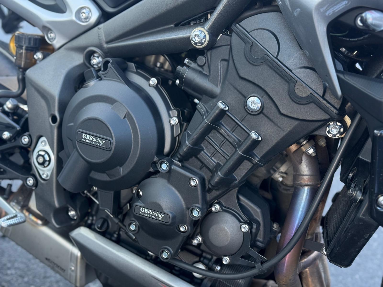 TRIUMPH Street Triple RS 765 ABS-image-11