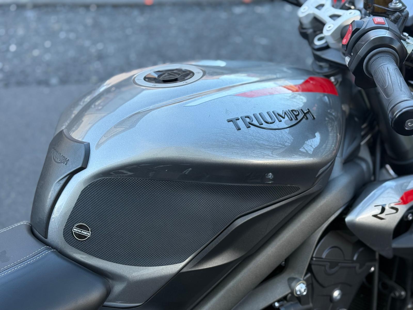 TRIUMPH Street Triple RS 765 ABS-image-10
