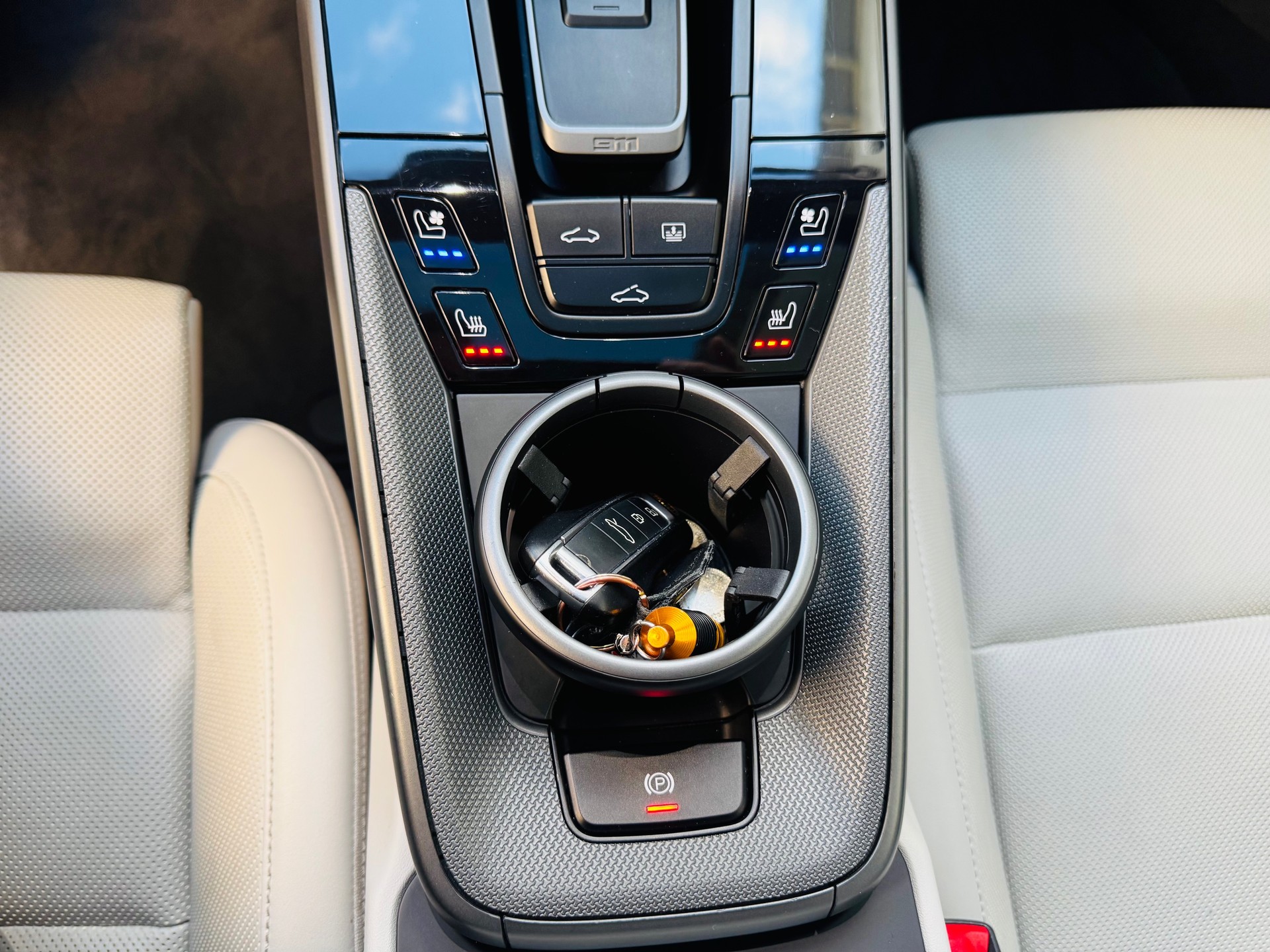 PORSCHE 911 Carrera 4S PDK-image-15