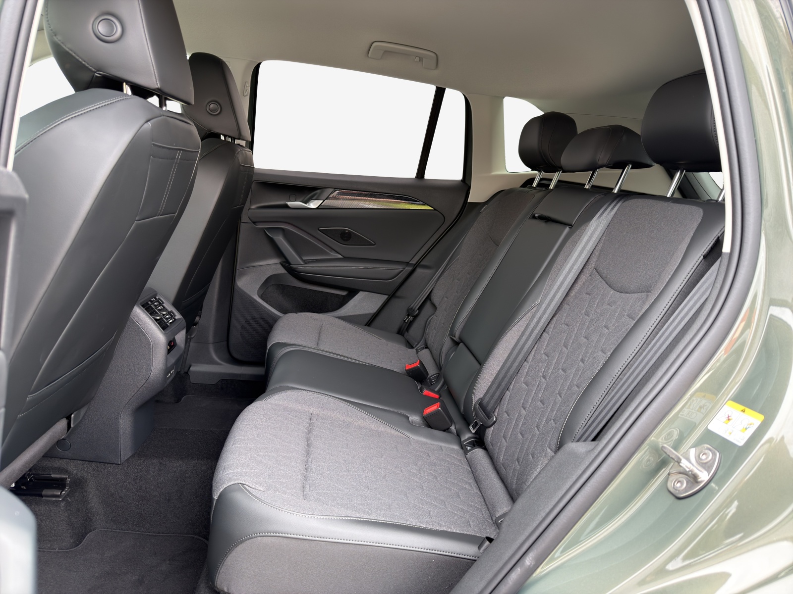 VW Tiguan 2.0 TSI DSG United 4Motion-image-10