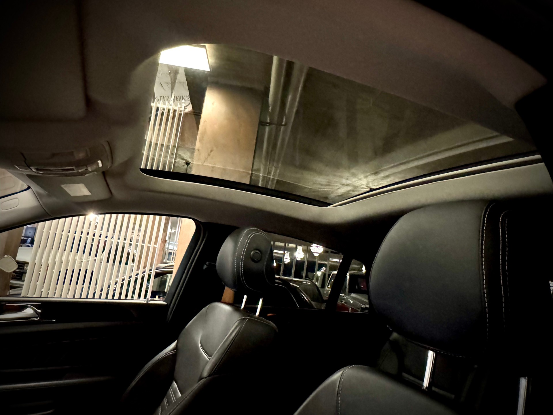 MERCEDES-BENZ GLE 350 d 4Matic AMG Line 9G-Tronic-image-23