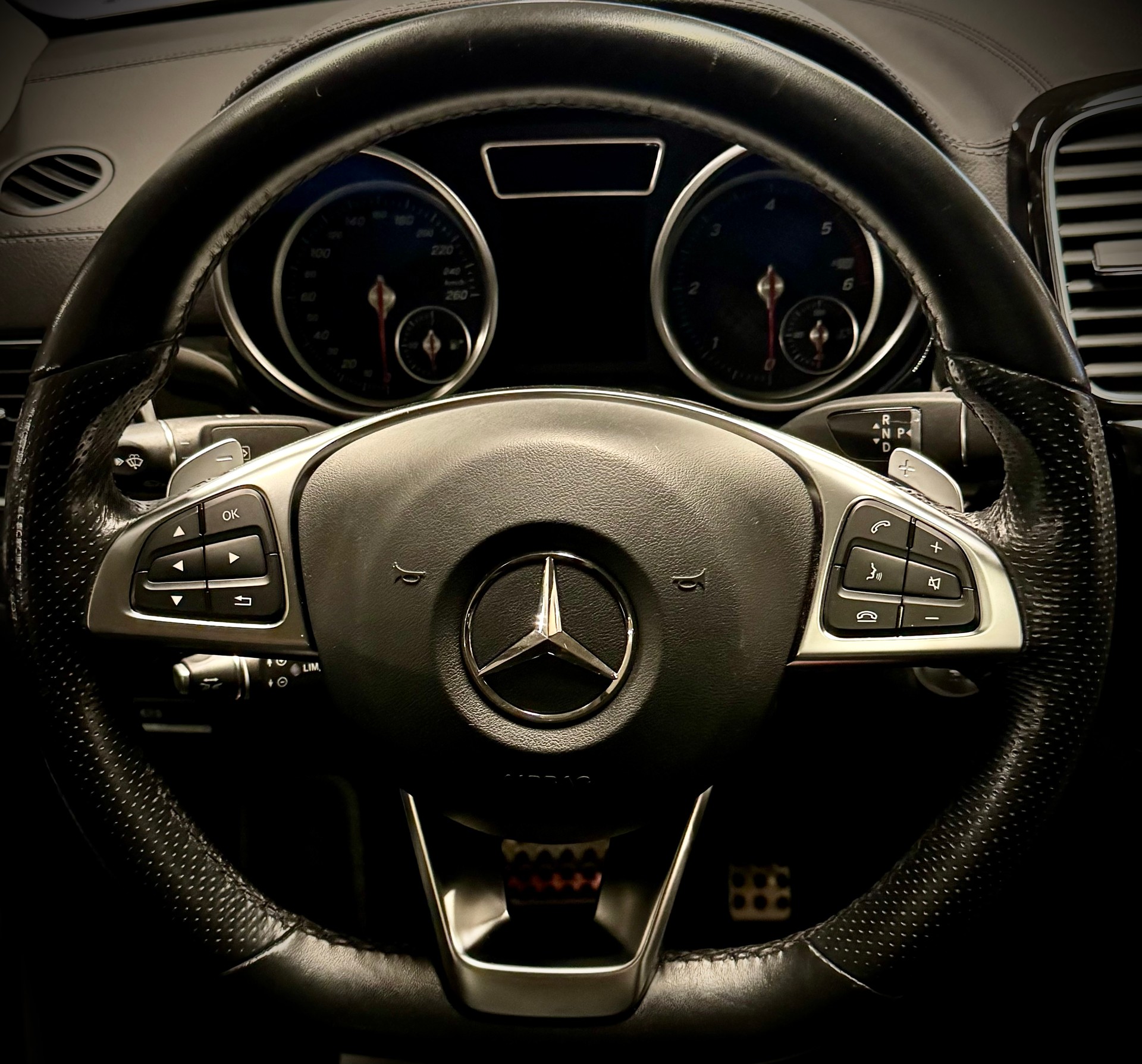 MERCEDES-BENZ GLE 350 d 4Matic AMG Line 9G-Tronic-image-17