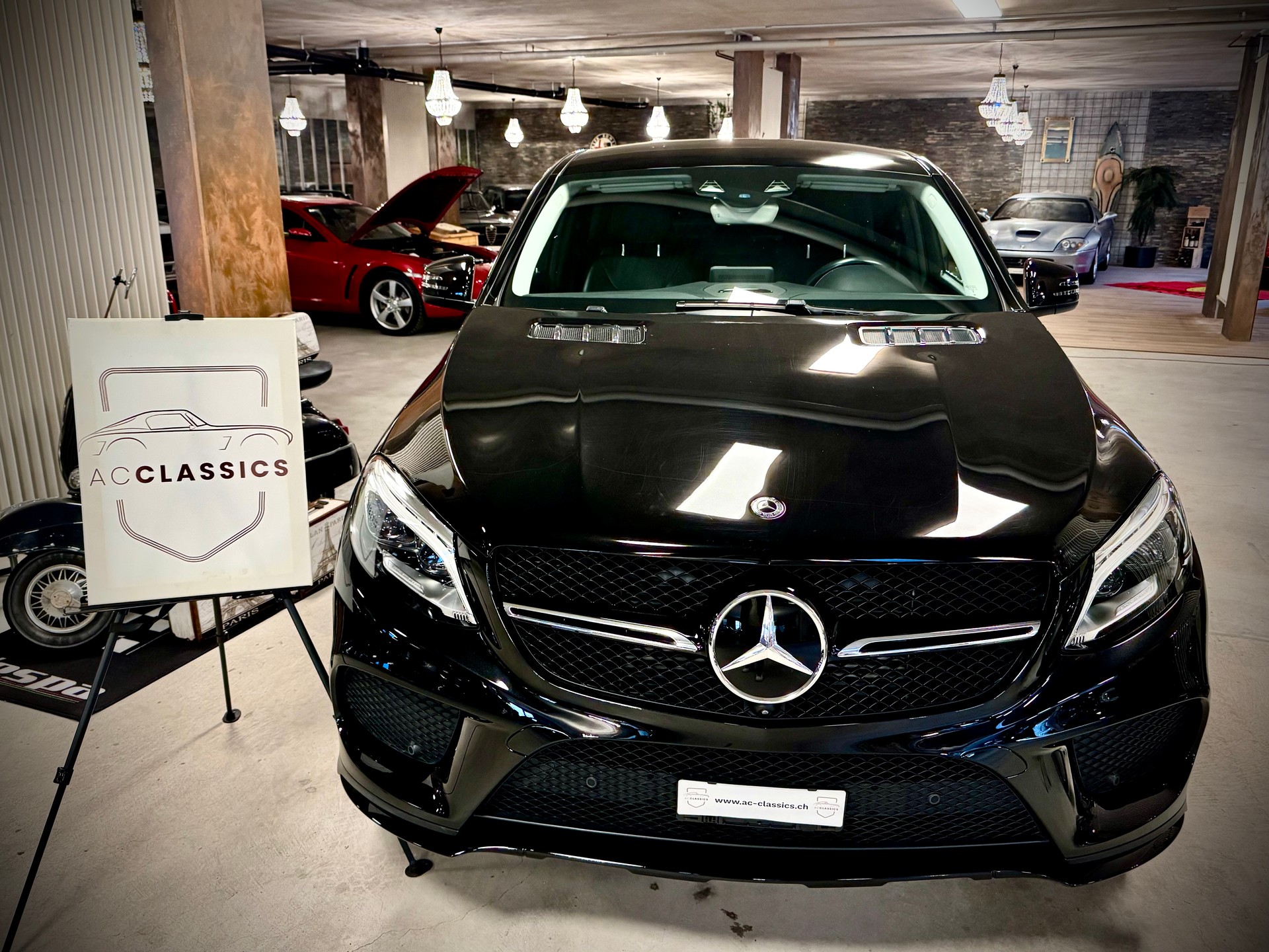 MERCEDES-BENZ GLE 350 d 4Matic AMG Line 9G-Tronic-showroom-element-1