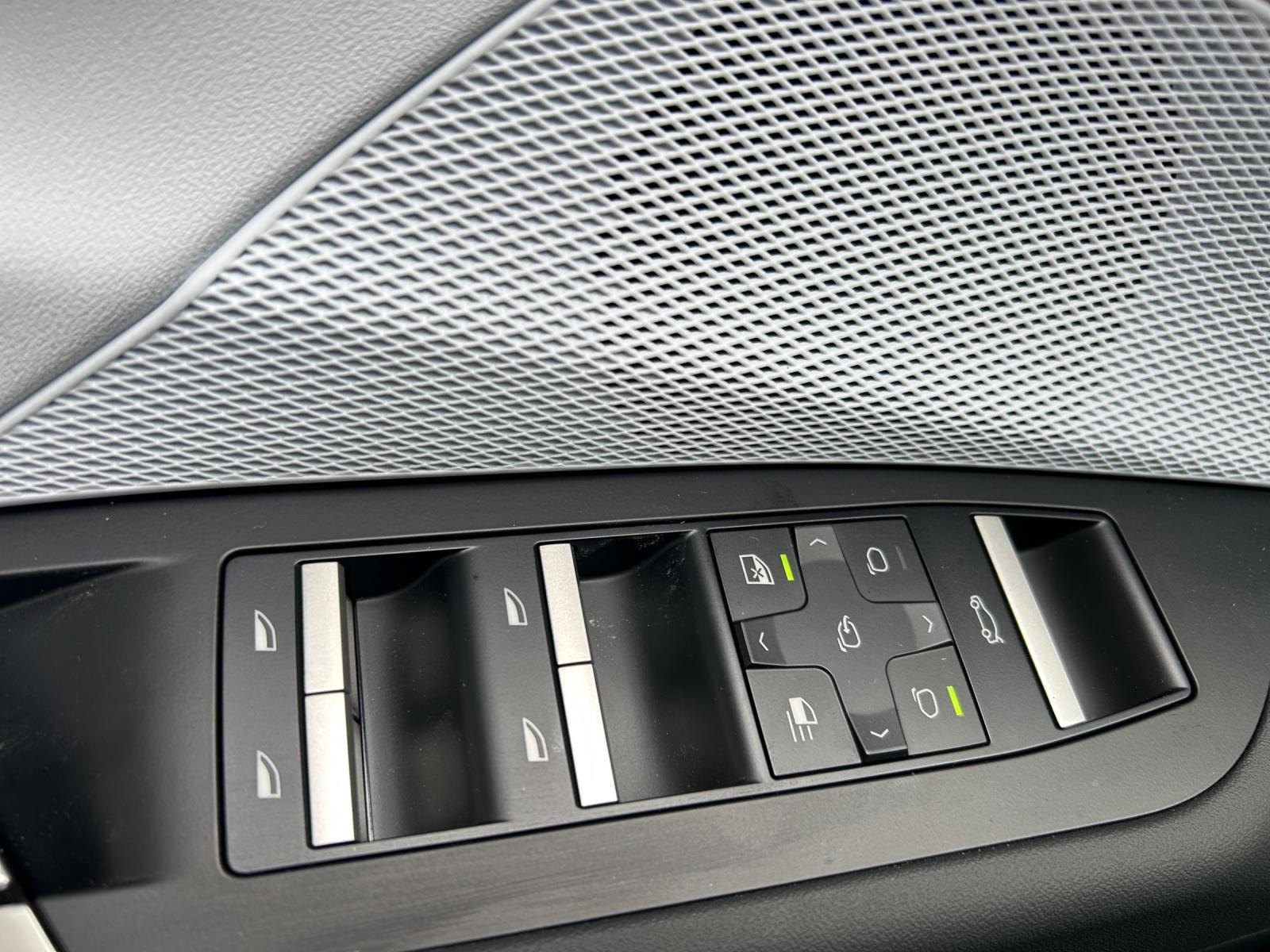 BMW iX3 50 xDrive M Sportpaket-image-14