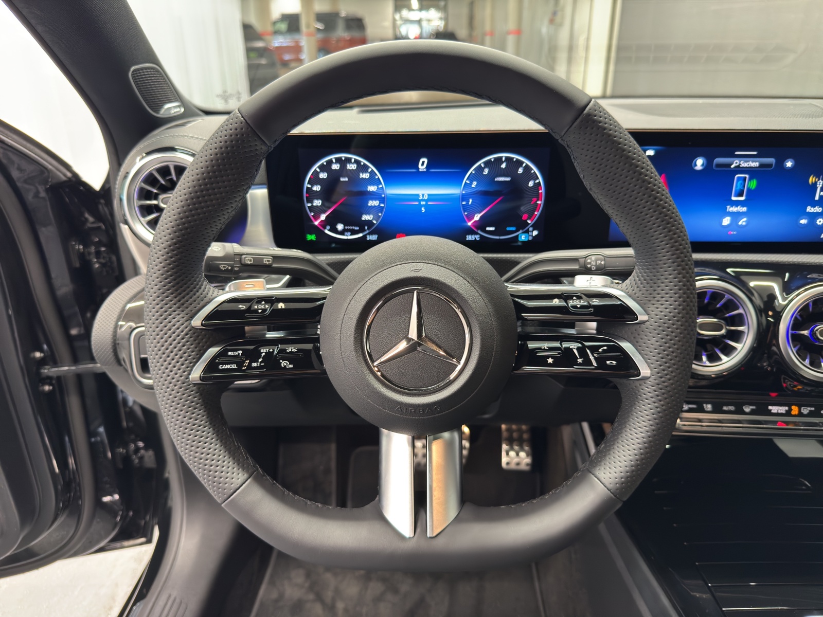MERCEDES-BENZ A 250 AMG Line 4Matic-image-14