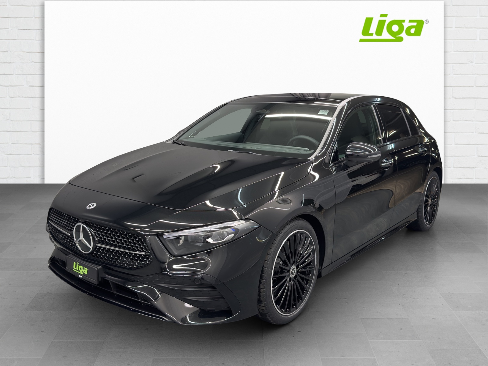 MERCEDES-BENZ A 250 AMG Line 4Matic-image-1