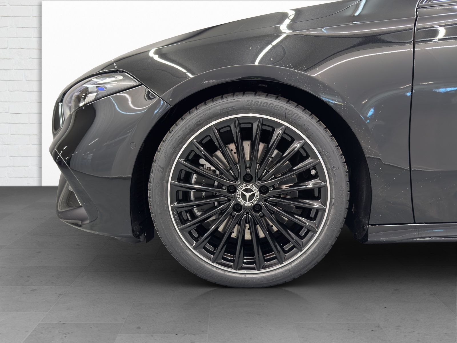 MERCEDES-BENZ A 250 AMG Line 4Matic-image-5