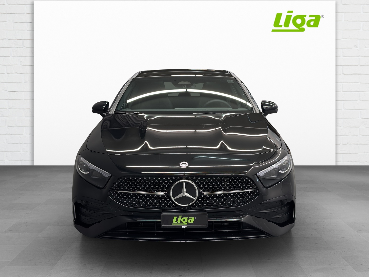 MERCEDES-BENZ A 250 AMG Line 4Matic-image-2