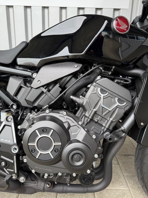 HONDA CB 1000 R Black Edition-showroom-element-2