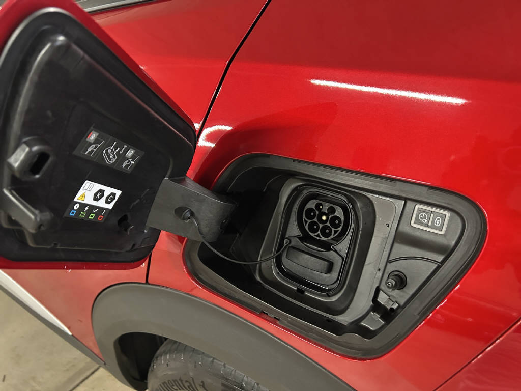 PEUGEOT 2008 e-Allure Pack-image-12