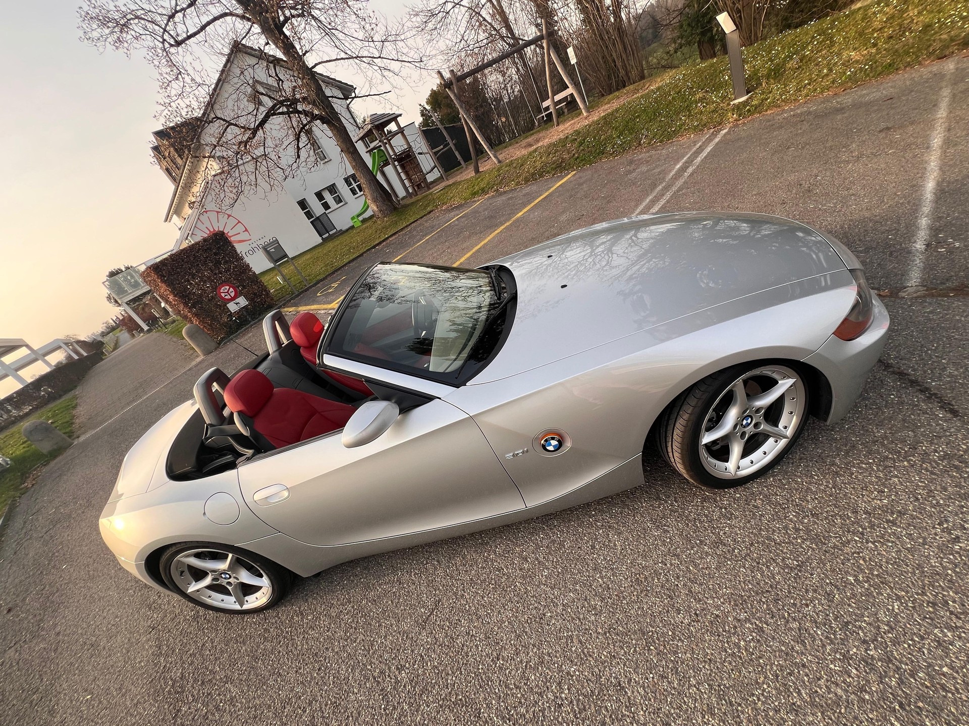 BMW Z4 3.0i Roadster-image-5