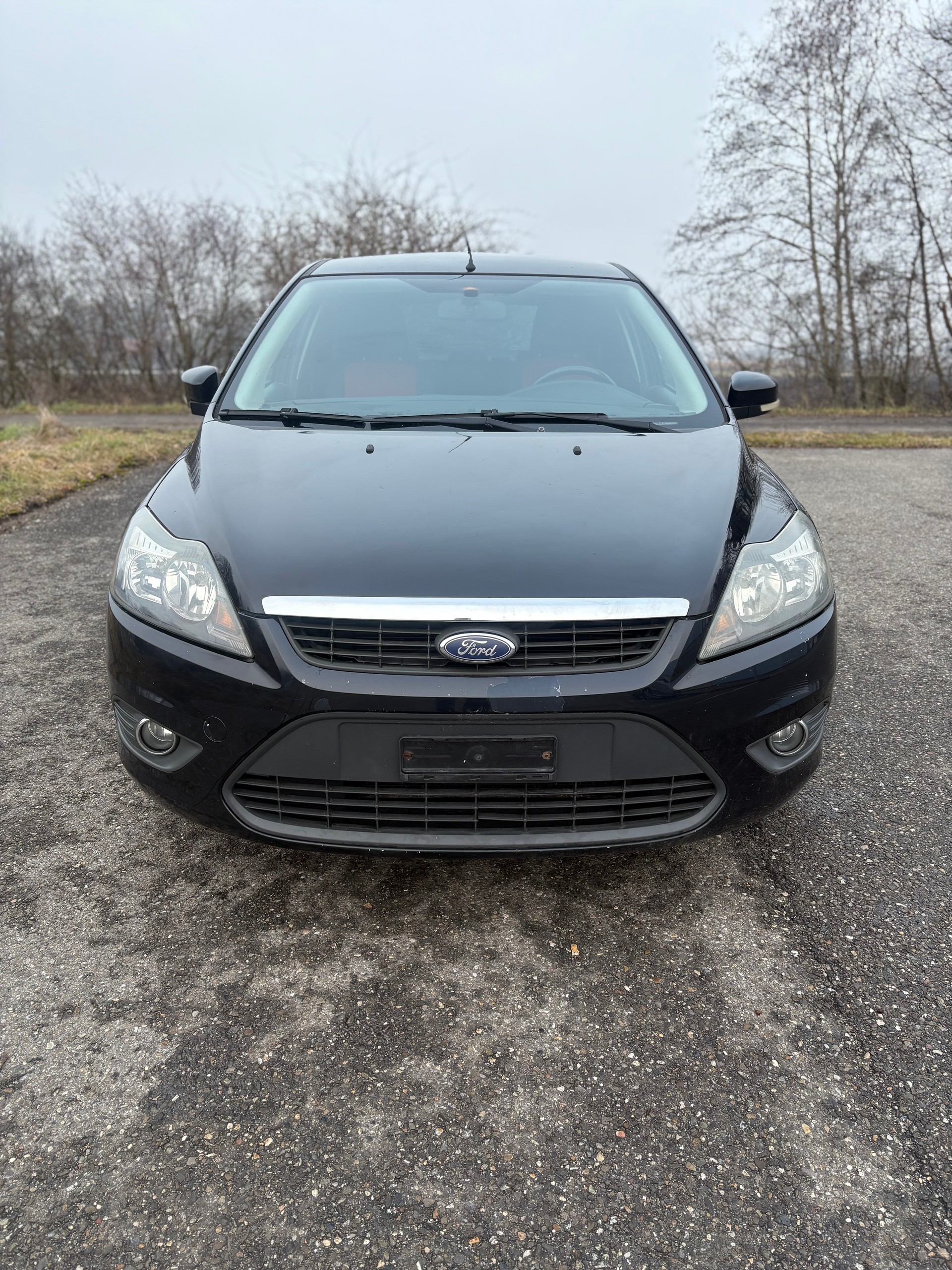 FORD Focus 2.0i Titanium-image-2