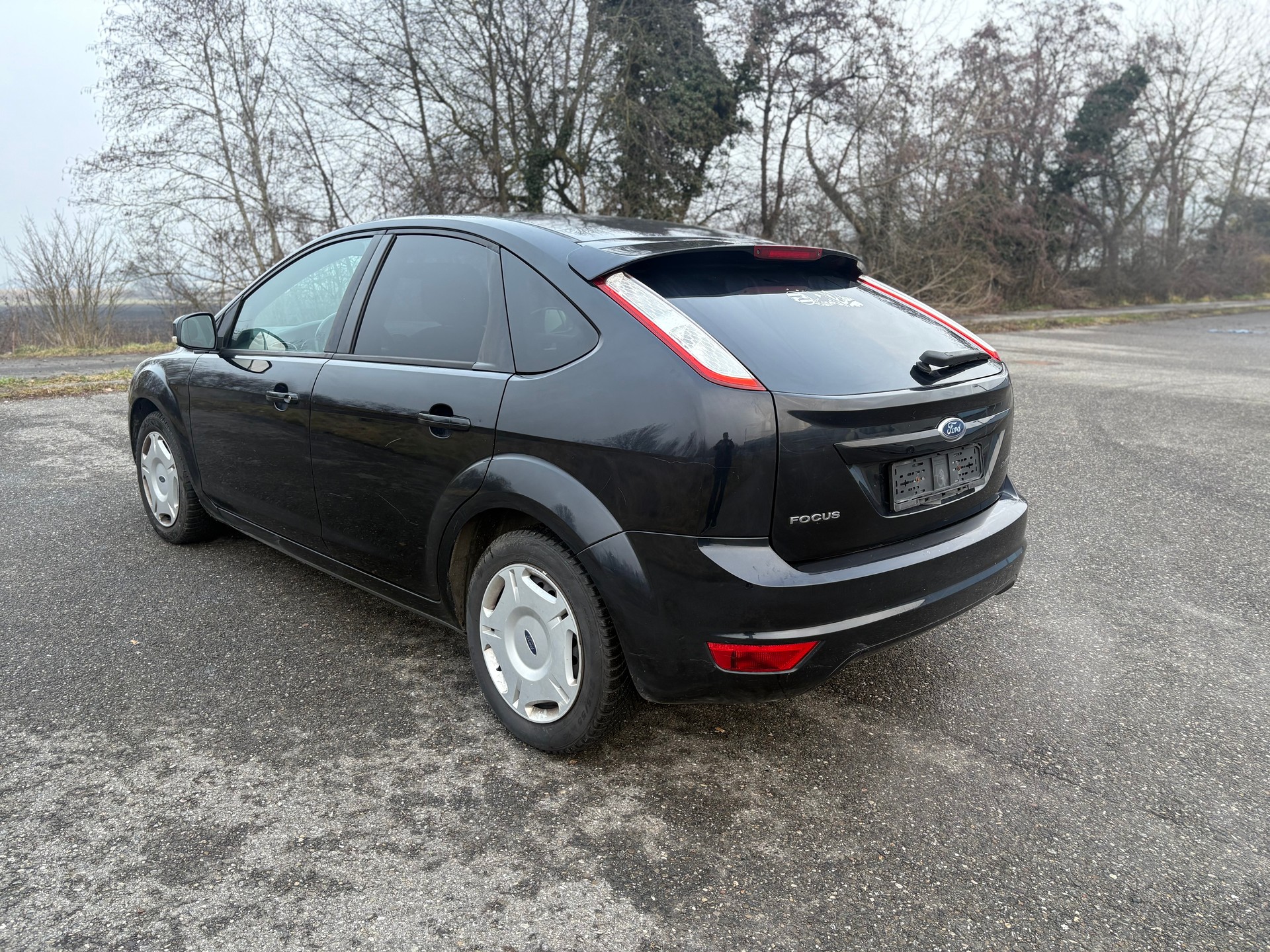 FORD Focus 2.0i Titanium-image-6