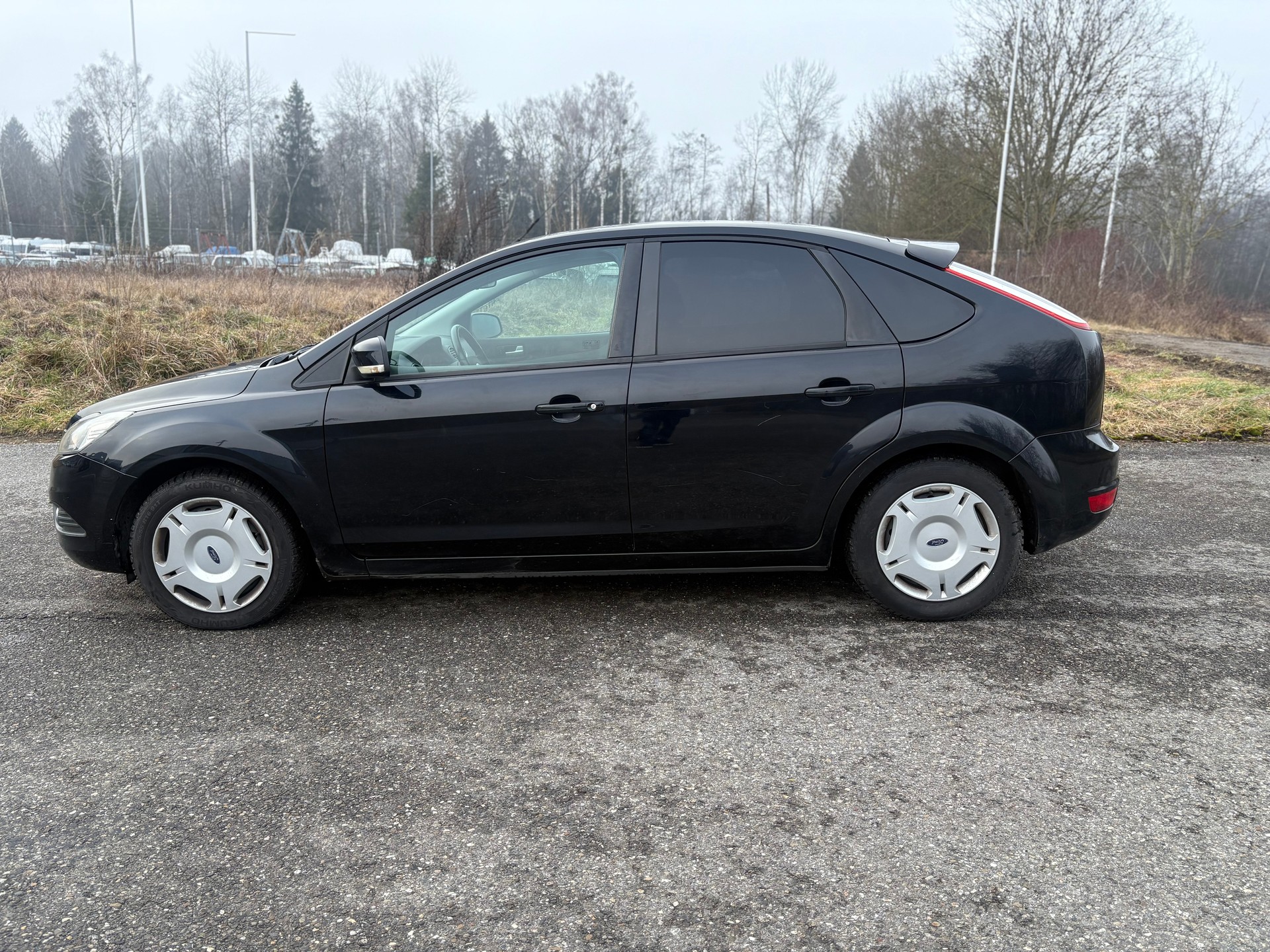 FORD Focus 2.0i Titanium-image-3