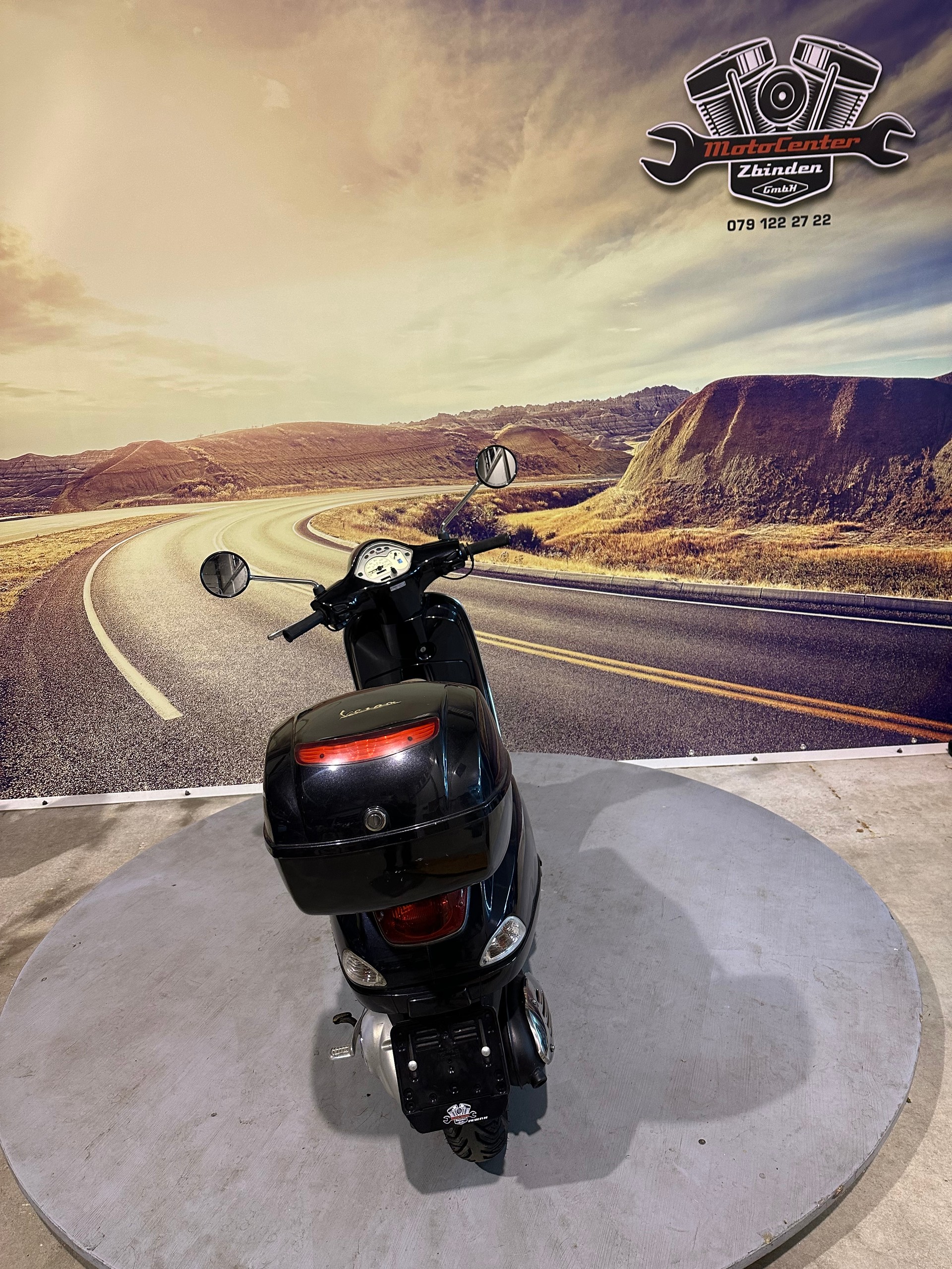 PIAGGIO Vespa 125 LX4-showroom-element-2