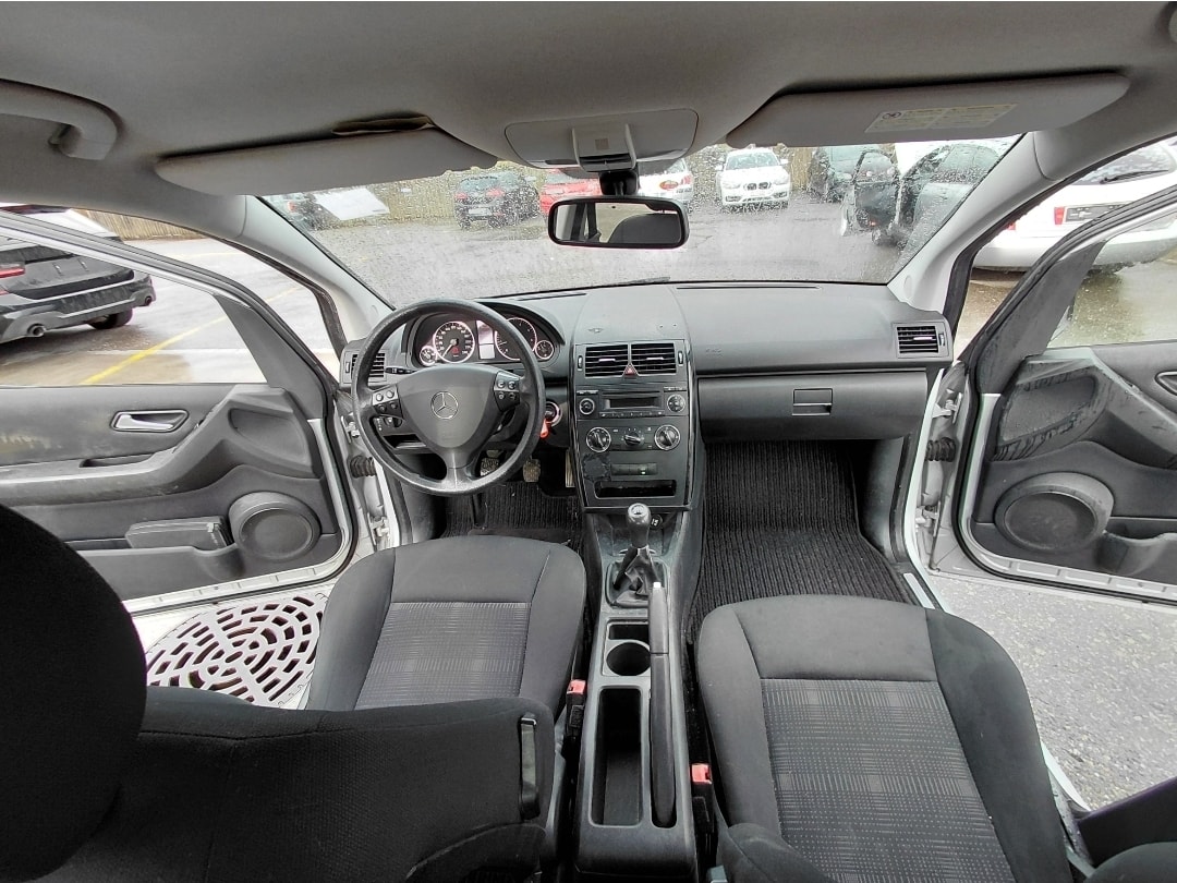 MERCEDES-BENZ A 180 (170) BlueEfficiency Elégance-image-9